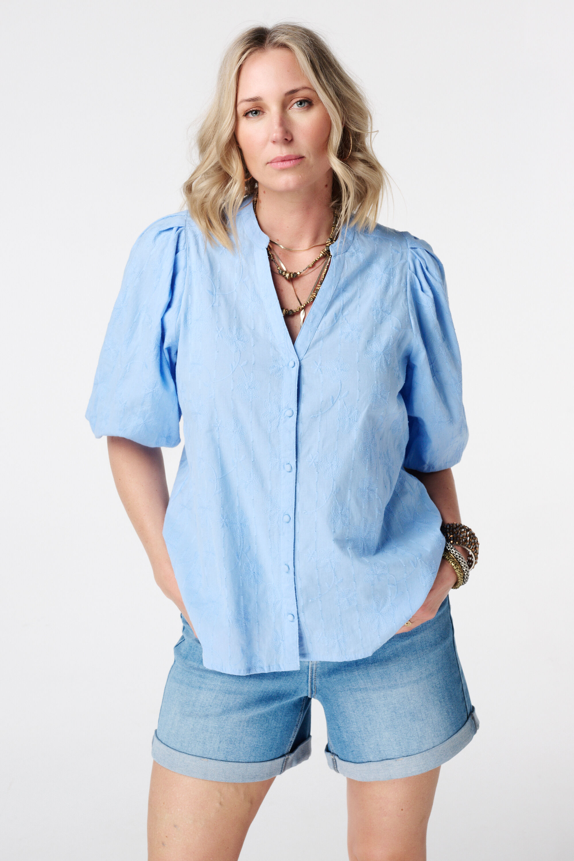 Blouse &agrave; manches courtes