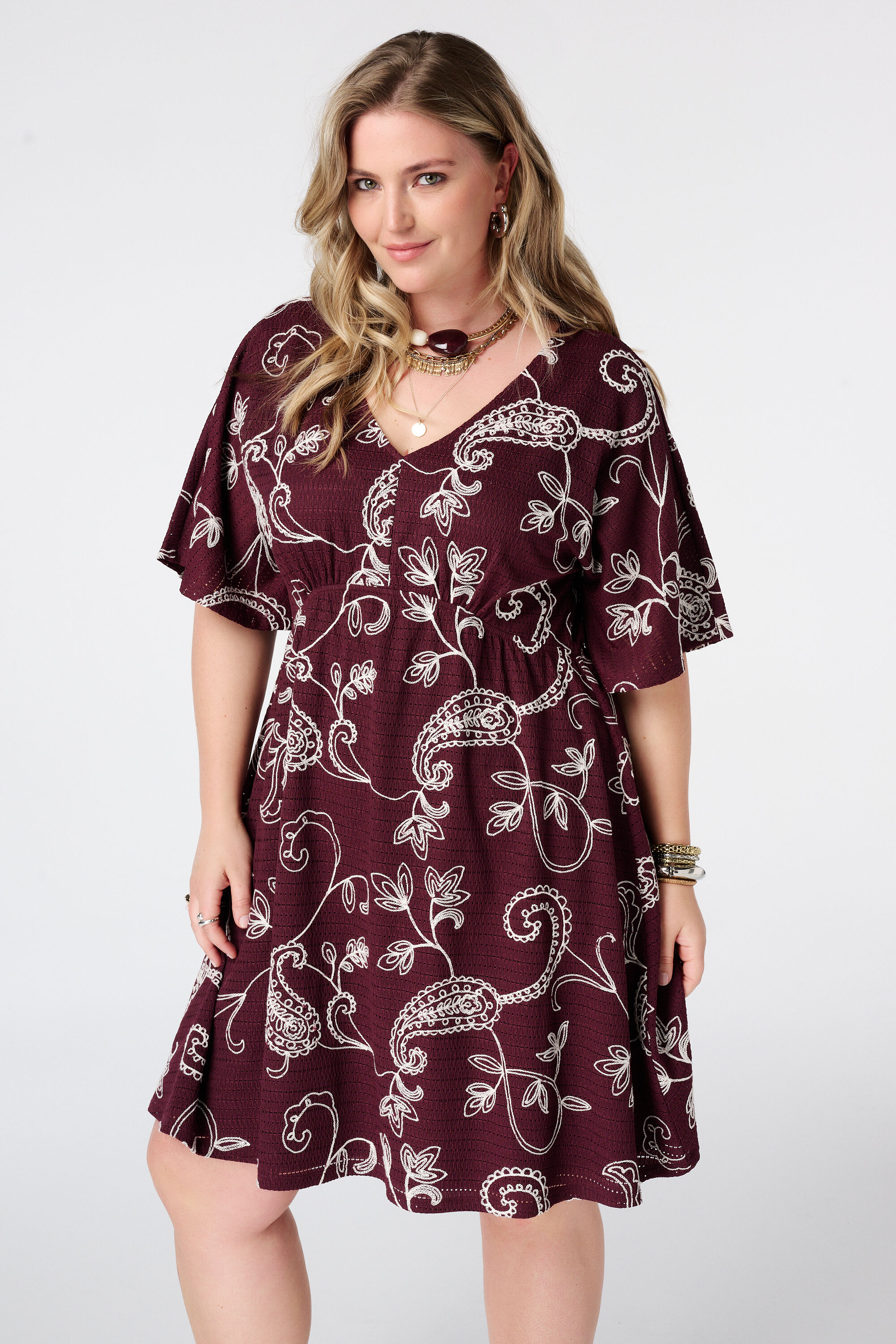 Robe courte &agrave; manches papillon image number 5