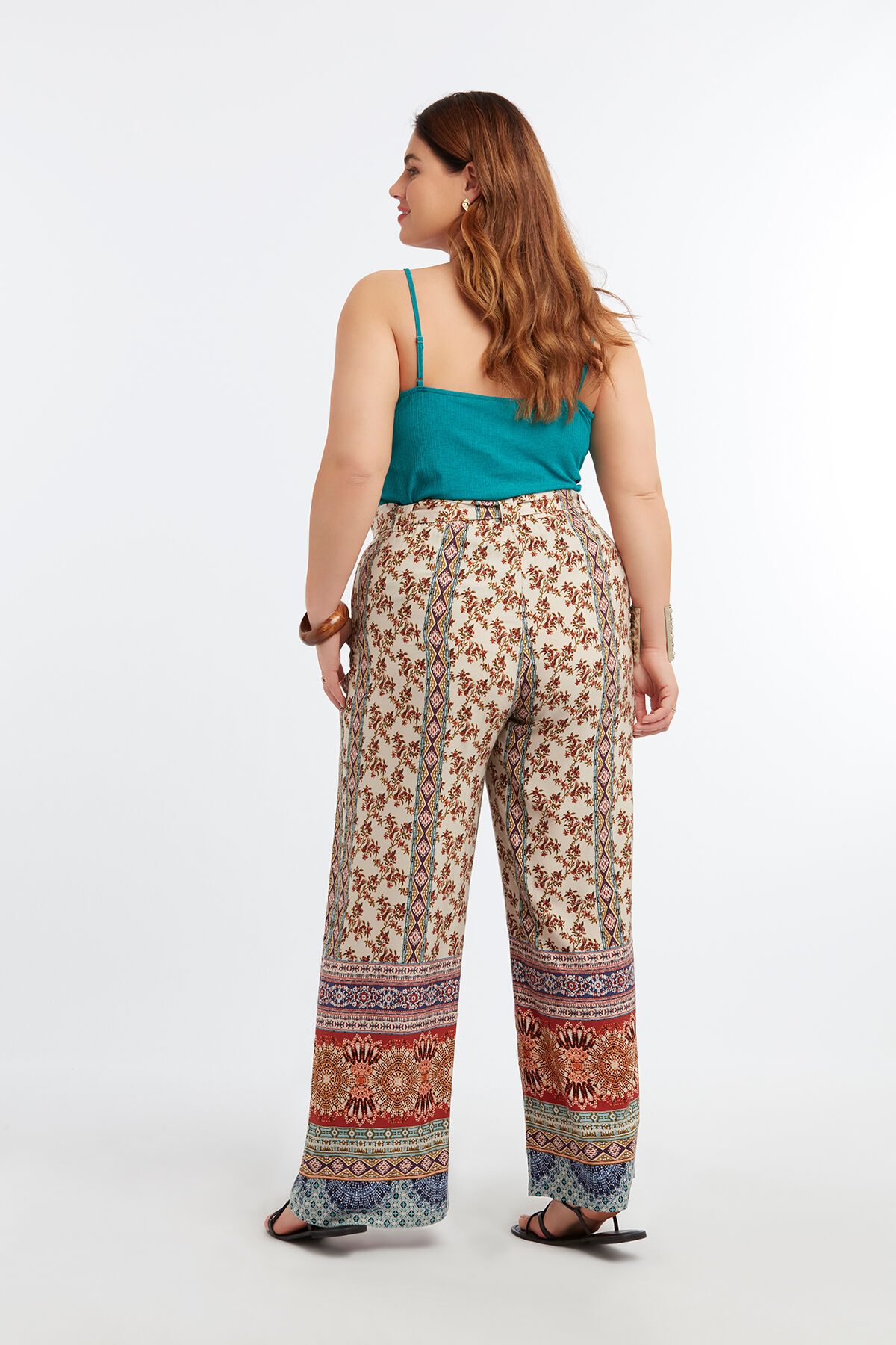 Pantalons larges avec imprim&eacute; image number 6