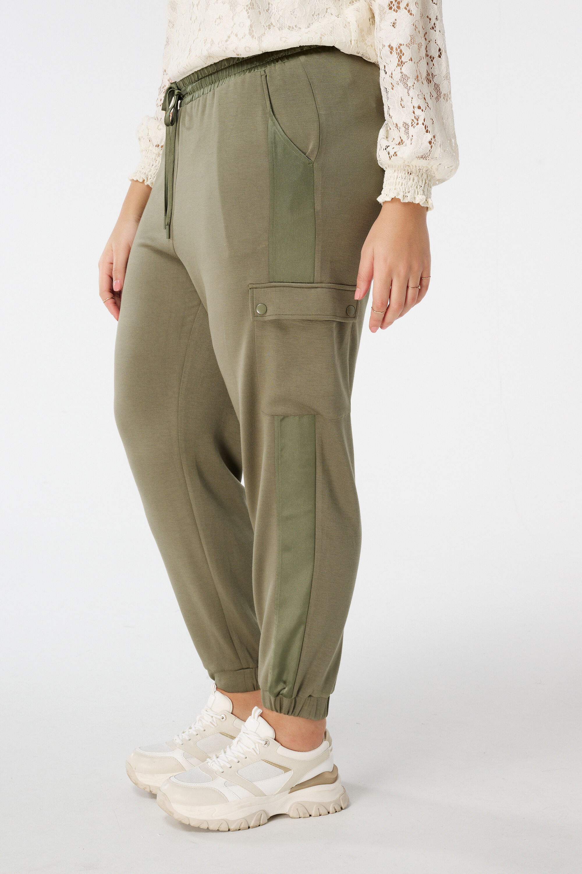 Pantalon de surv&ecirc;tement avec poches image number 5