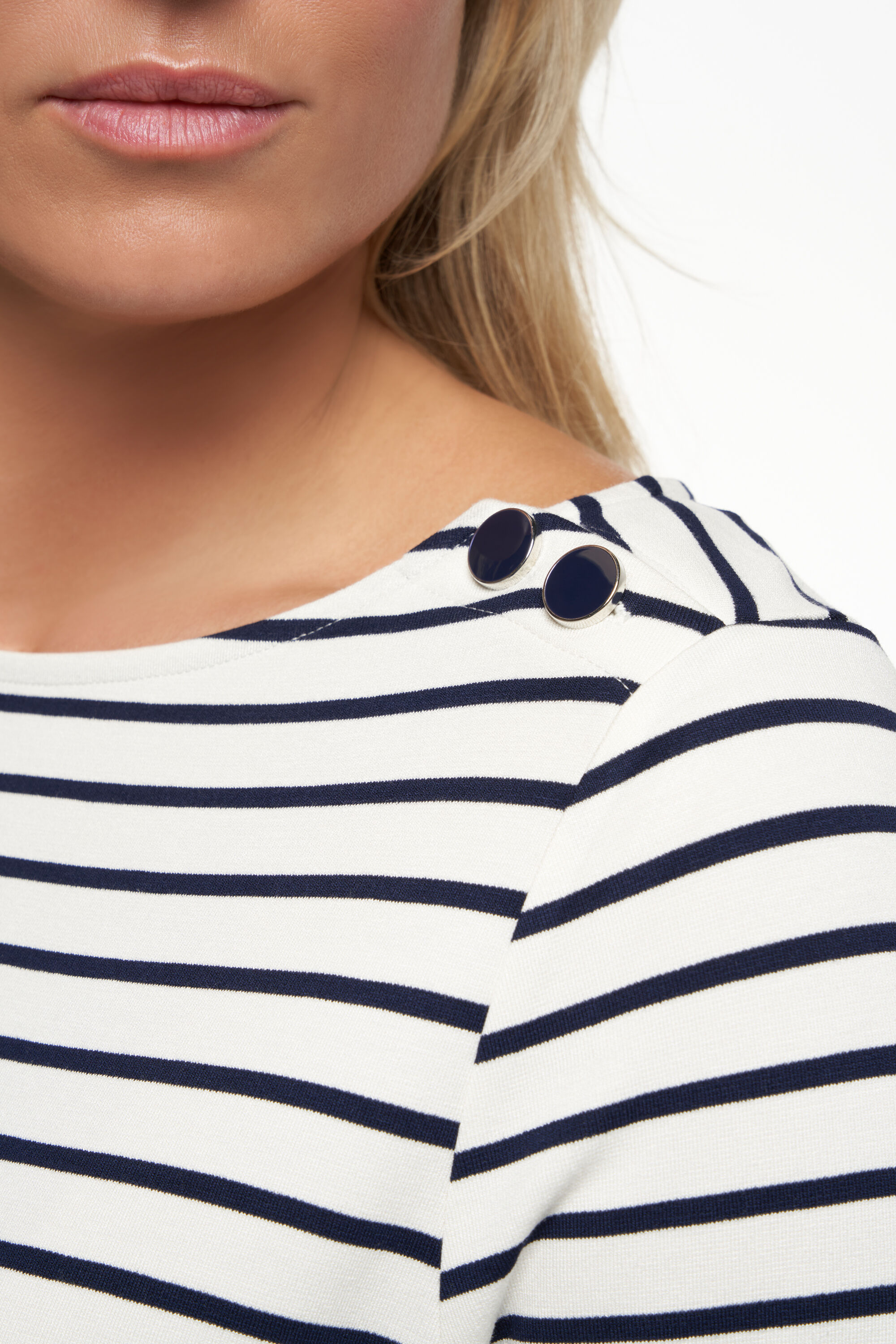 T-shirt ray&eacute; &agrave; manches longues image number 4
