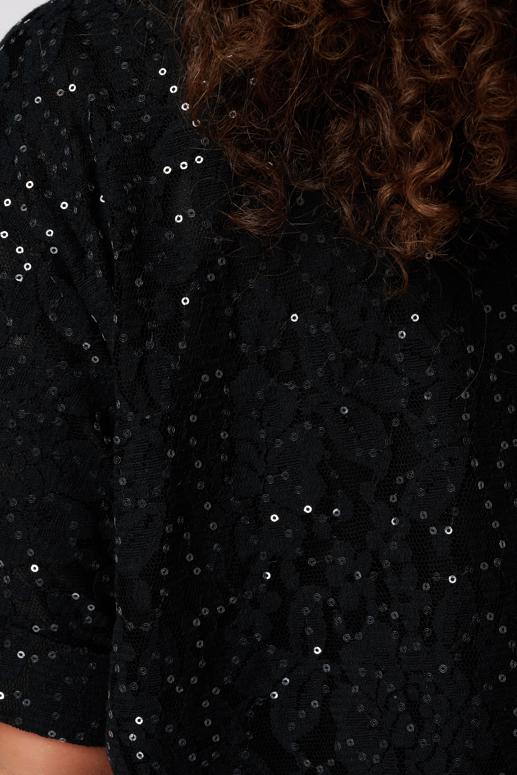 Veste &agrave; sequins image number 6