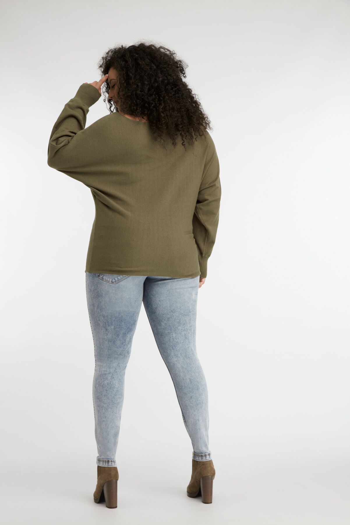 Pull-over &agrave; manches chauve-souris image number 4