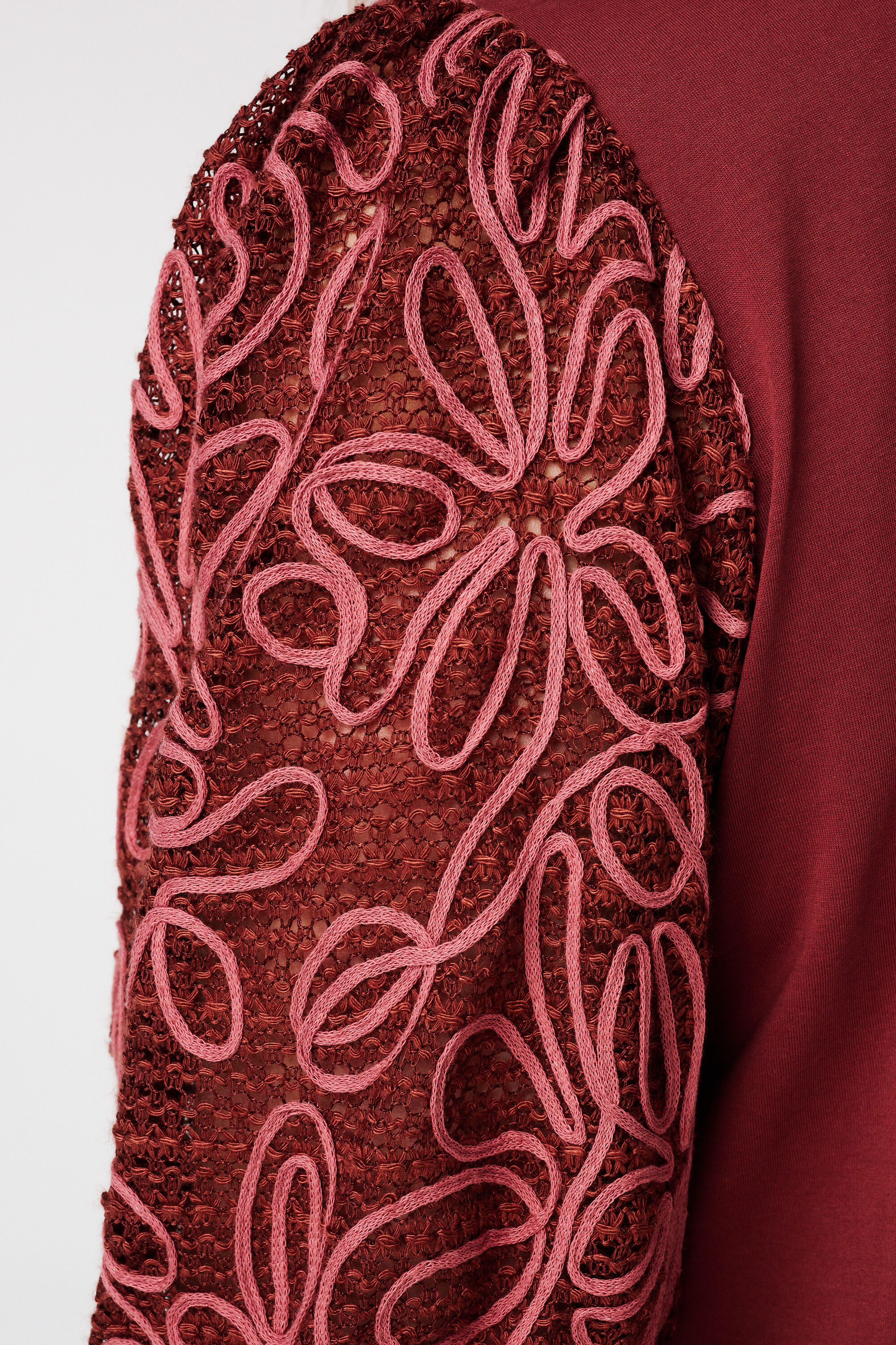 T-shirt &agrave; manches brod&eacute;es image number 6