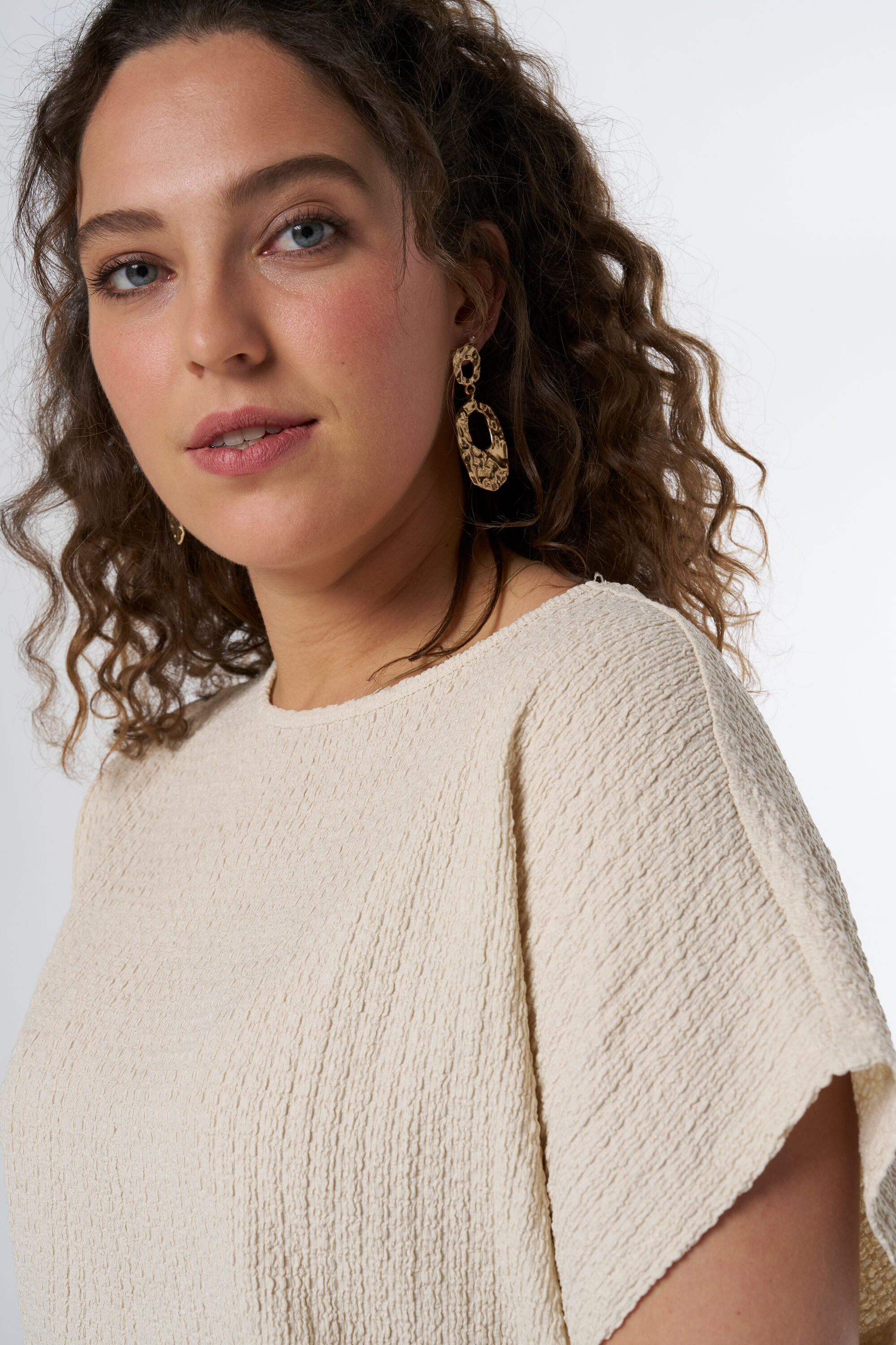 Haut avec tissu textur&eacute;  image number 4