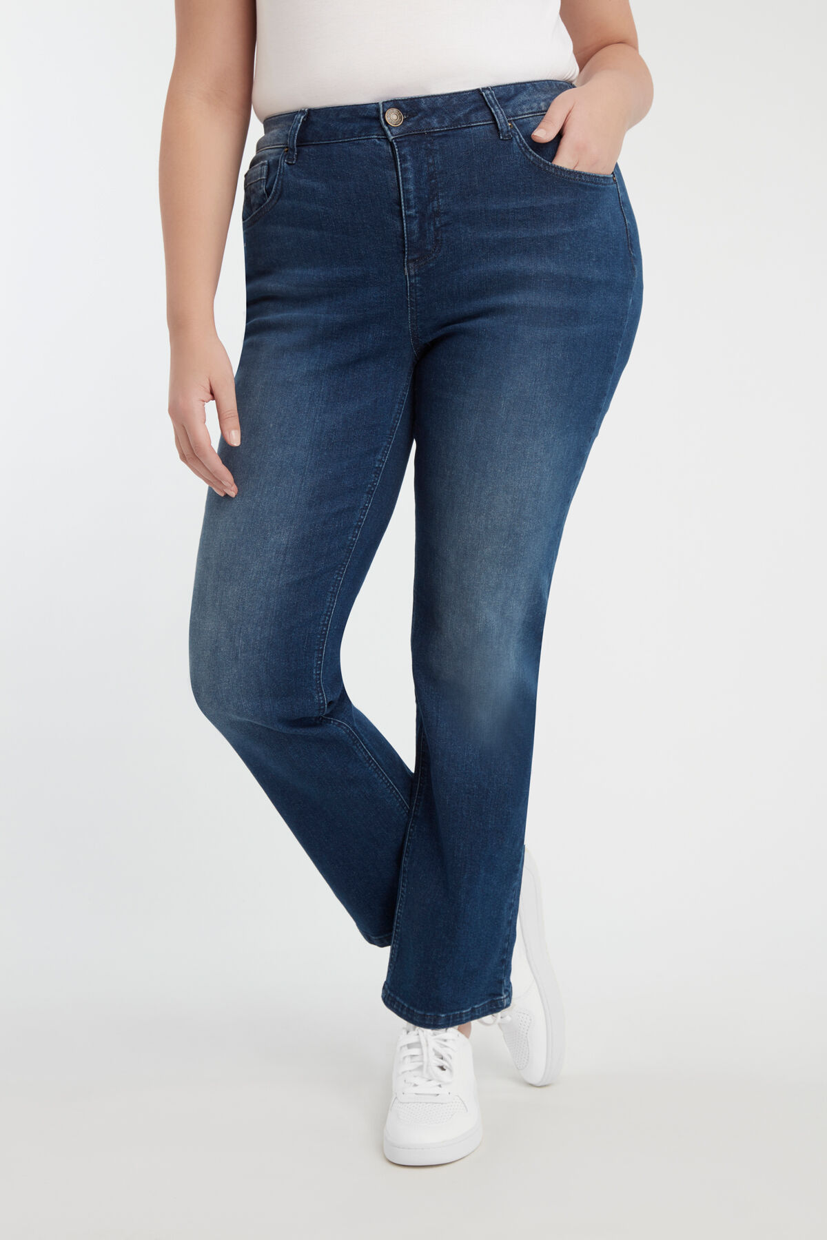 Jeans jambe droite LILY   image number 5