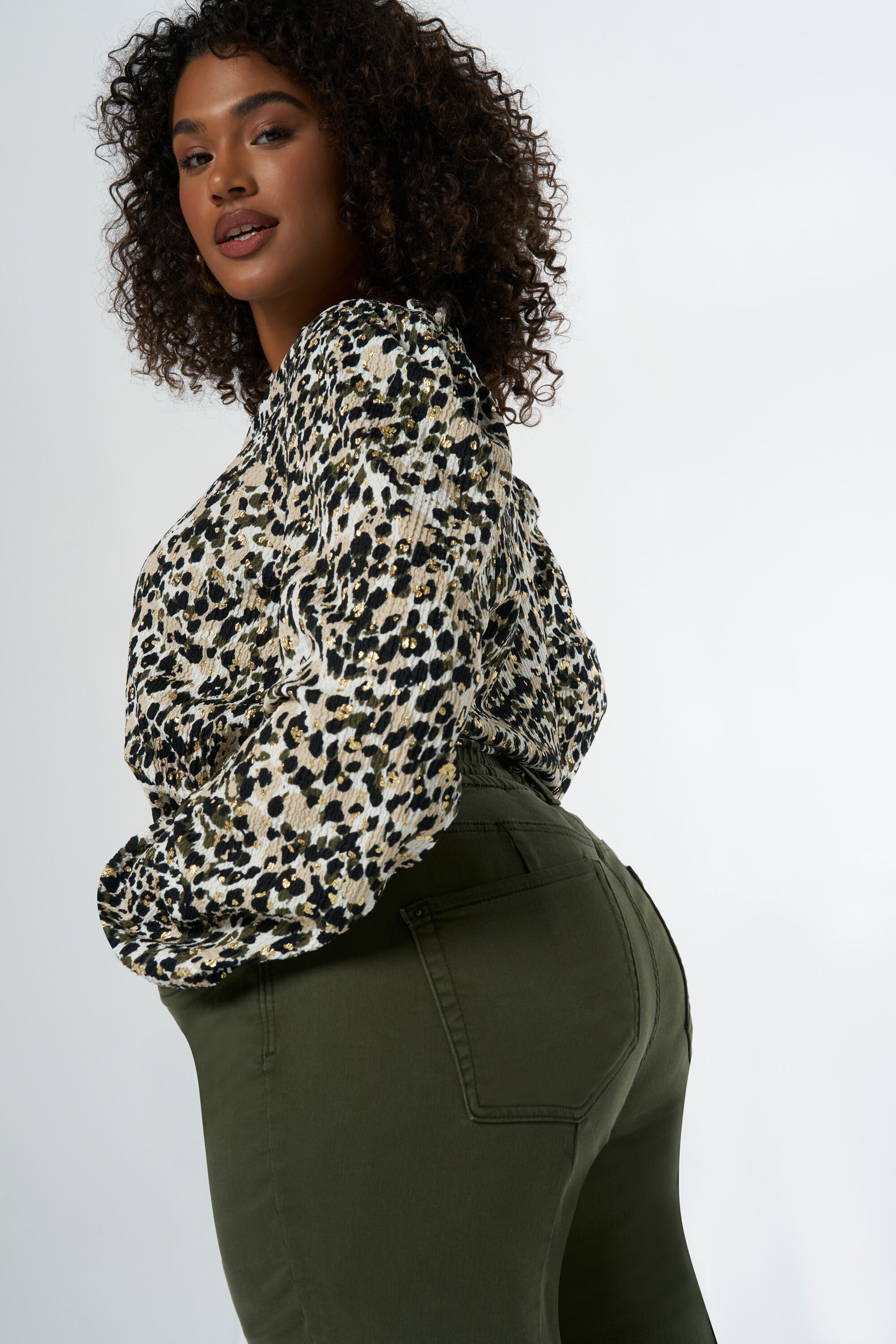 Pantalon jogger en denim image number 4