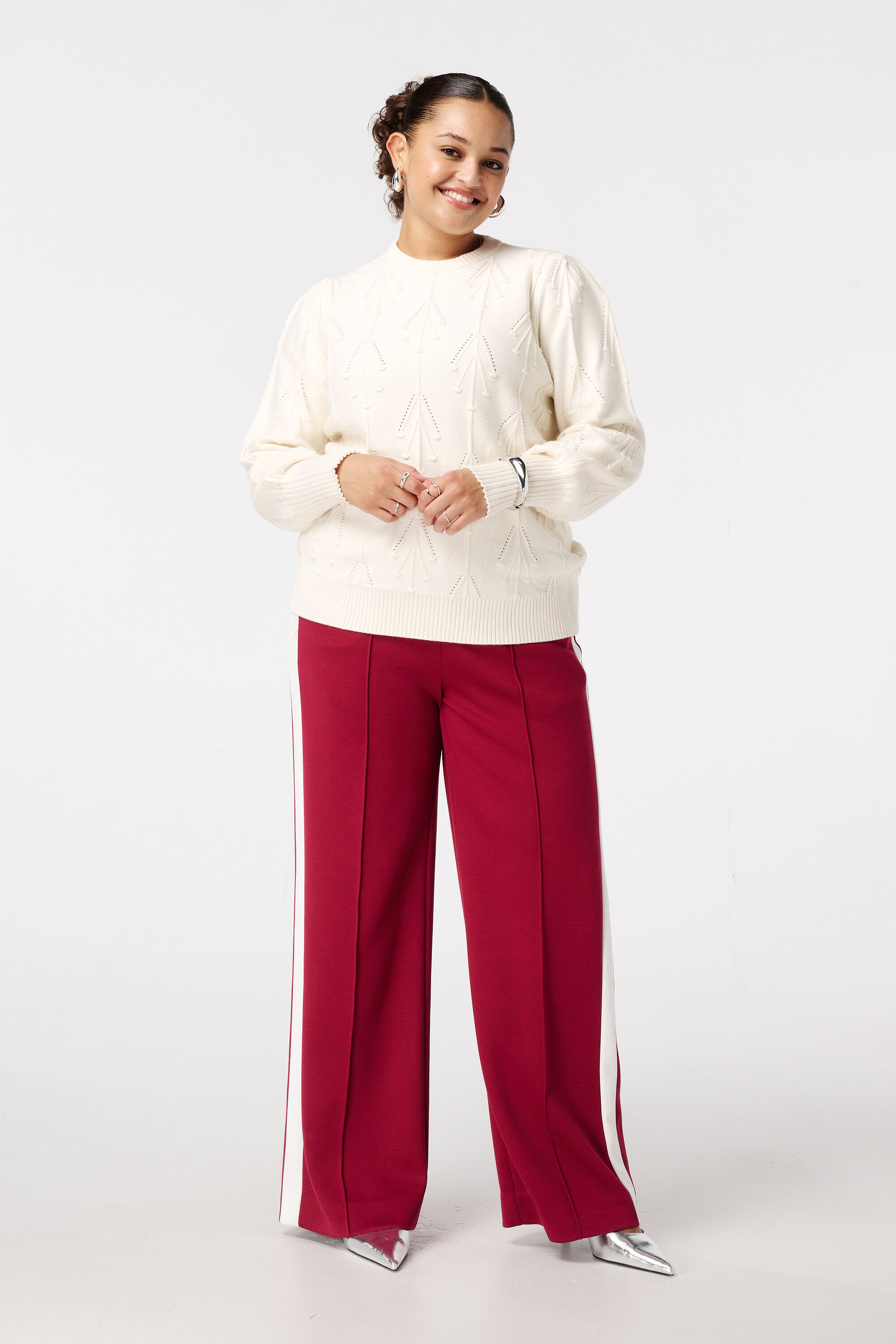 Pull avec imprim&eacute; brod&eacute; image number 5