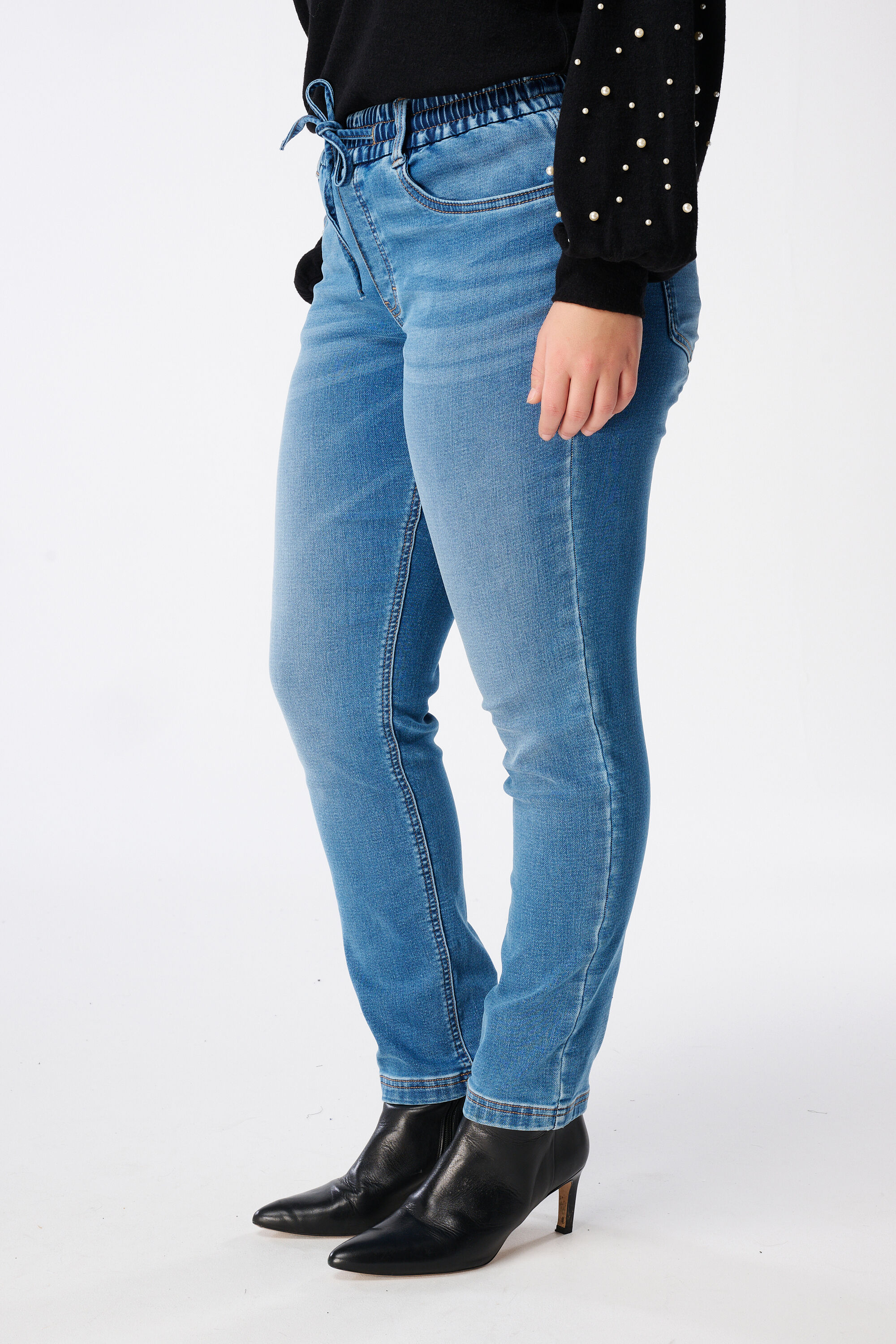 Pantalon jogger en denim image number 4