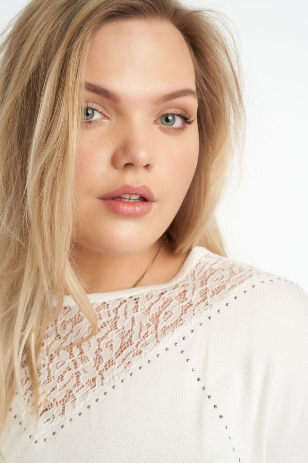 Haut en crochet avec motif ajouré et taille à cordon image number 4