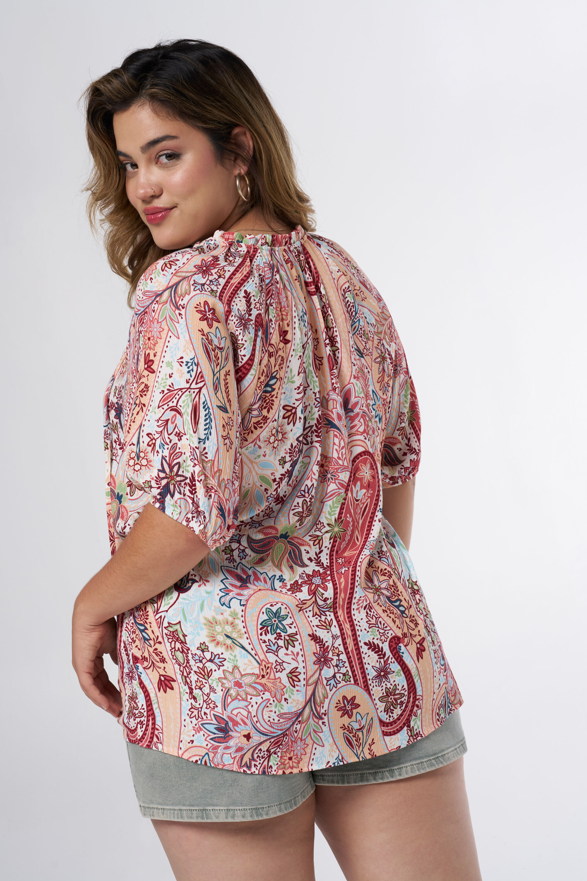 Chemisier avec n&oelig;ud fantaisie image number 3