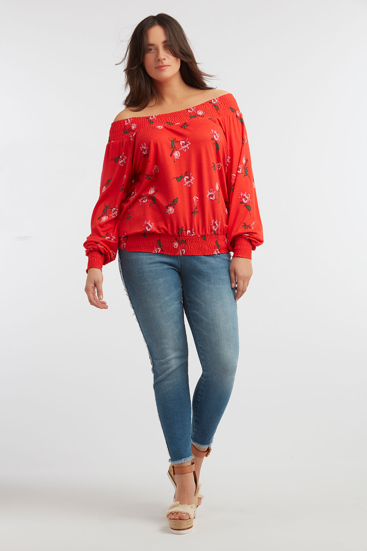 Haut &agrave; &eacute;paules d&eacute;nud&eacute;es image number 3