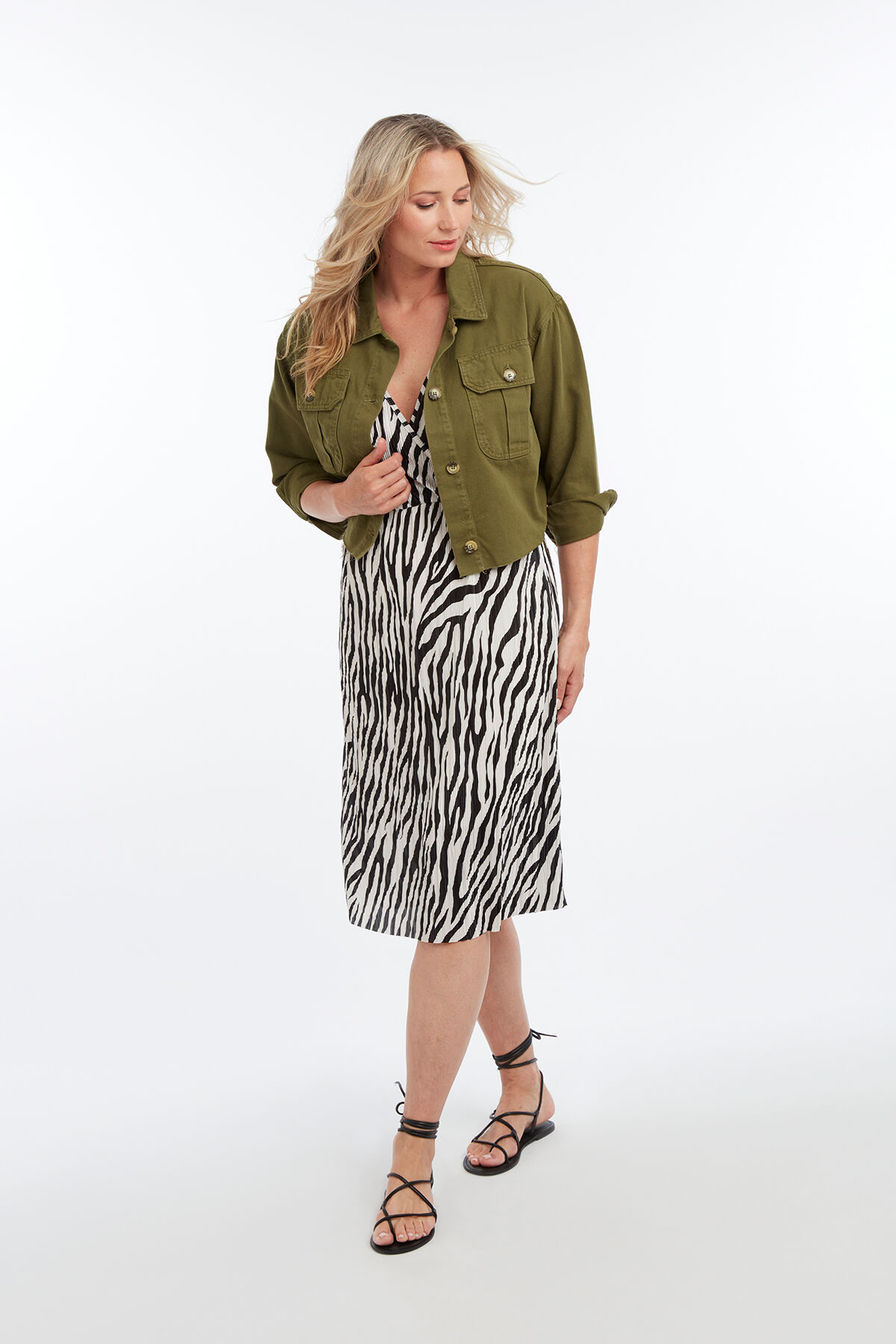 Robe pliss&eacute;e &agrave; imprim&eacute; z&egrave;bre  image number 6