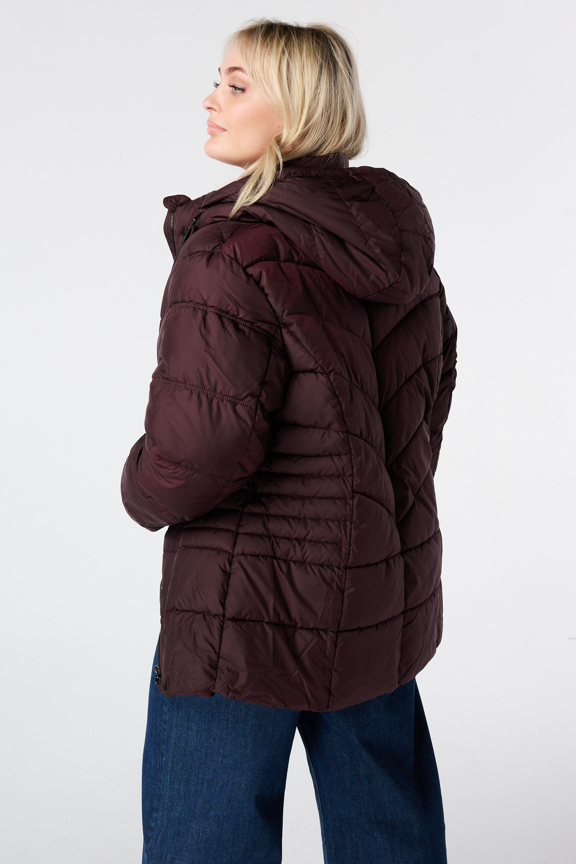 Veste matelass&eacute;e avec capuche image number 3