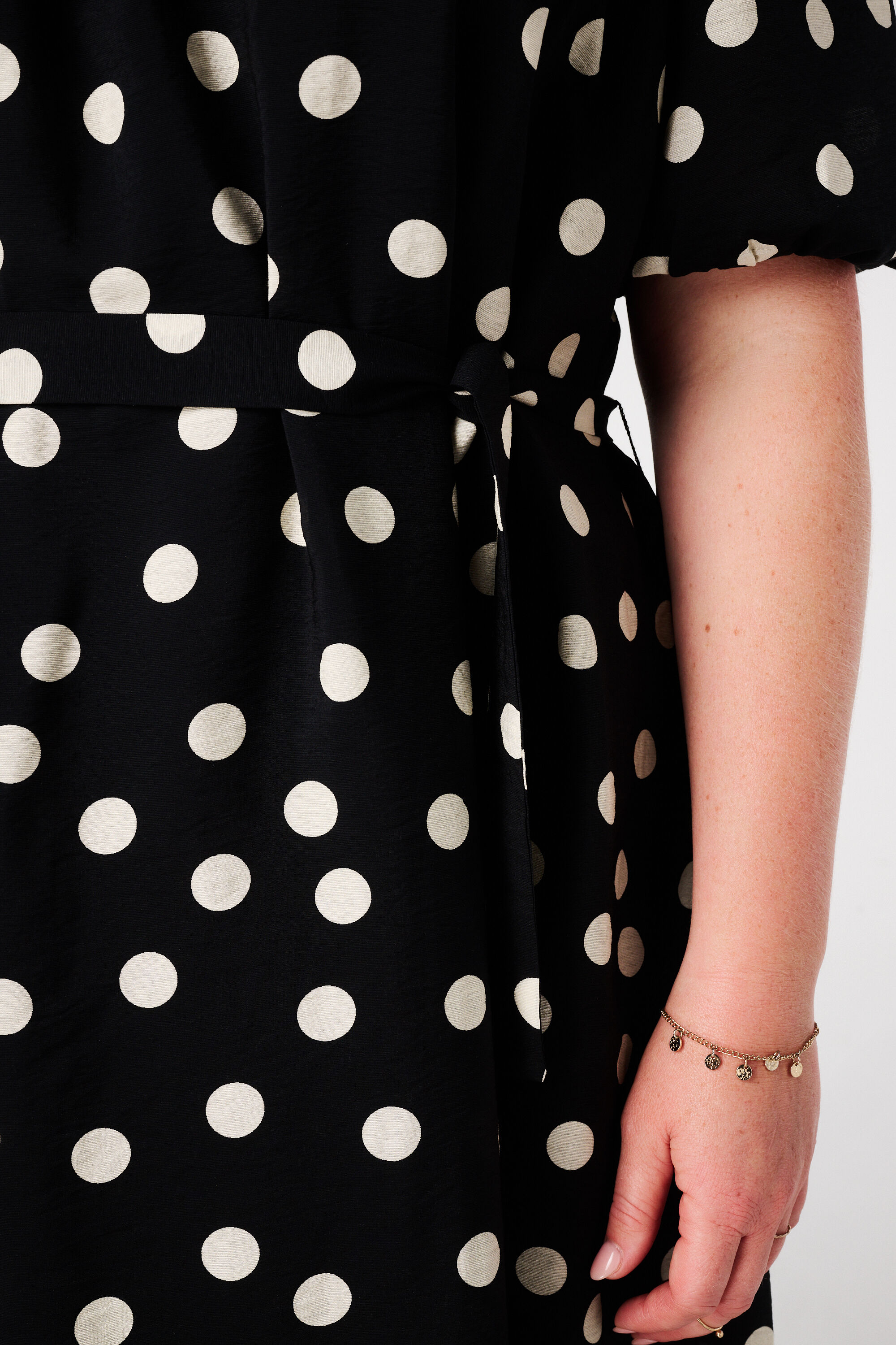 Robe midi &agrave; pois image number 5