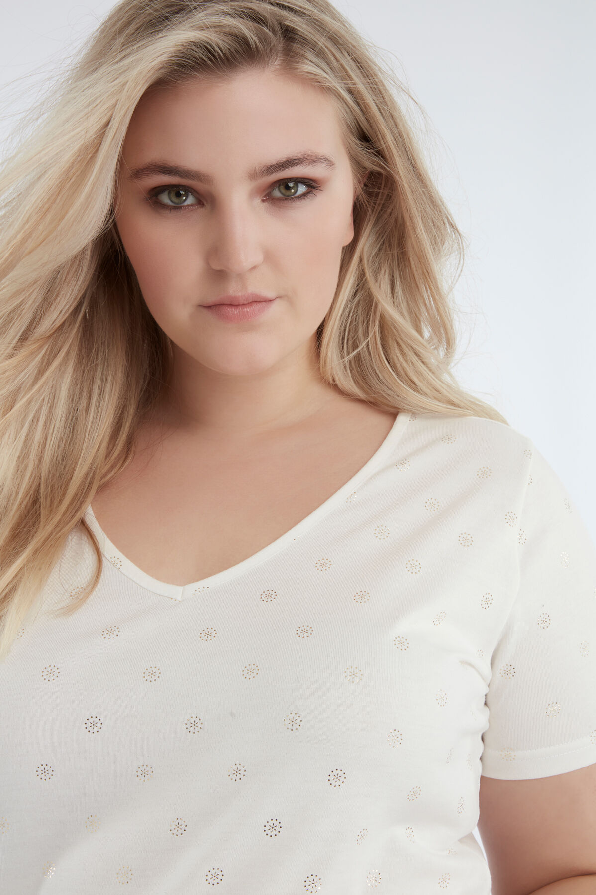 T-shirt &eacute;cru avec imprim&eacute; m&eacute;tallis&eacute; image number 3