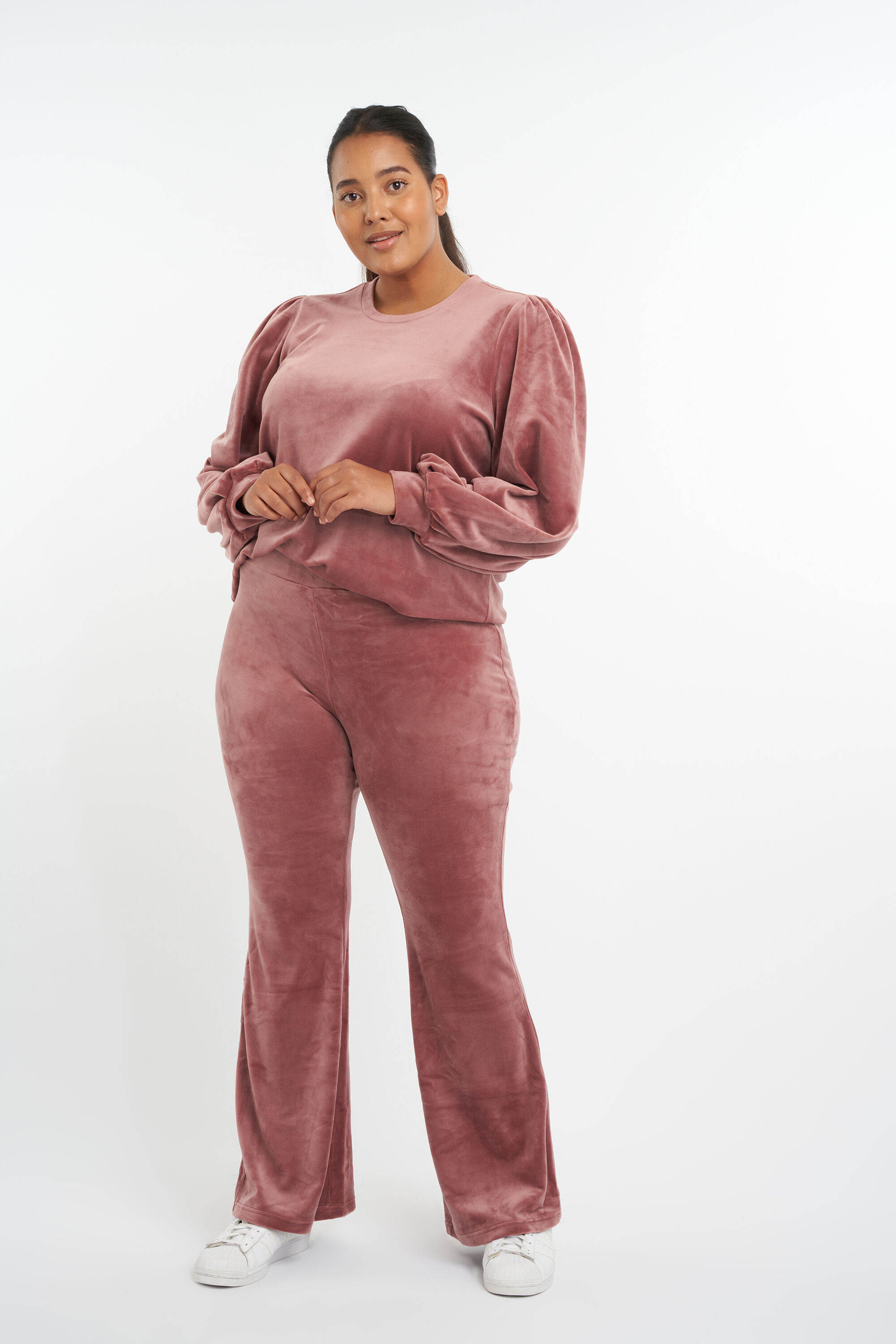 Legging &eacute;vas&eacute; en velours image number 4