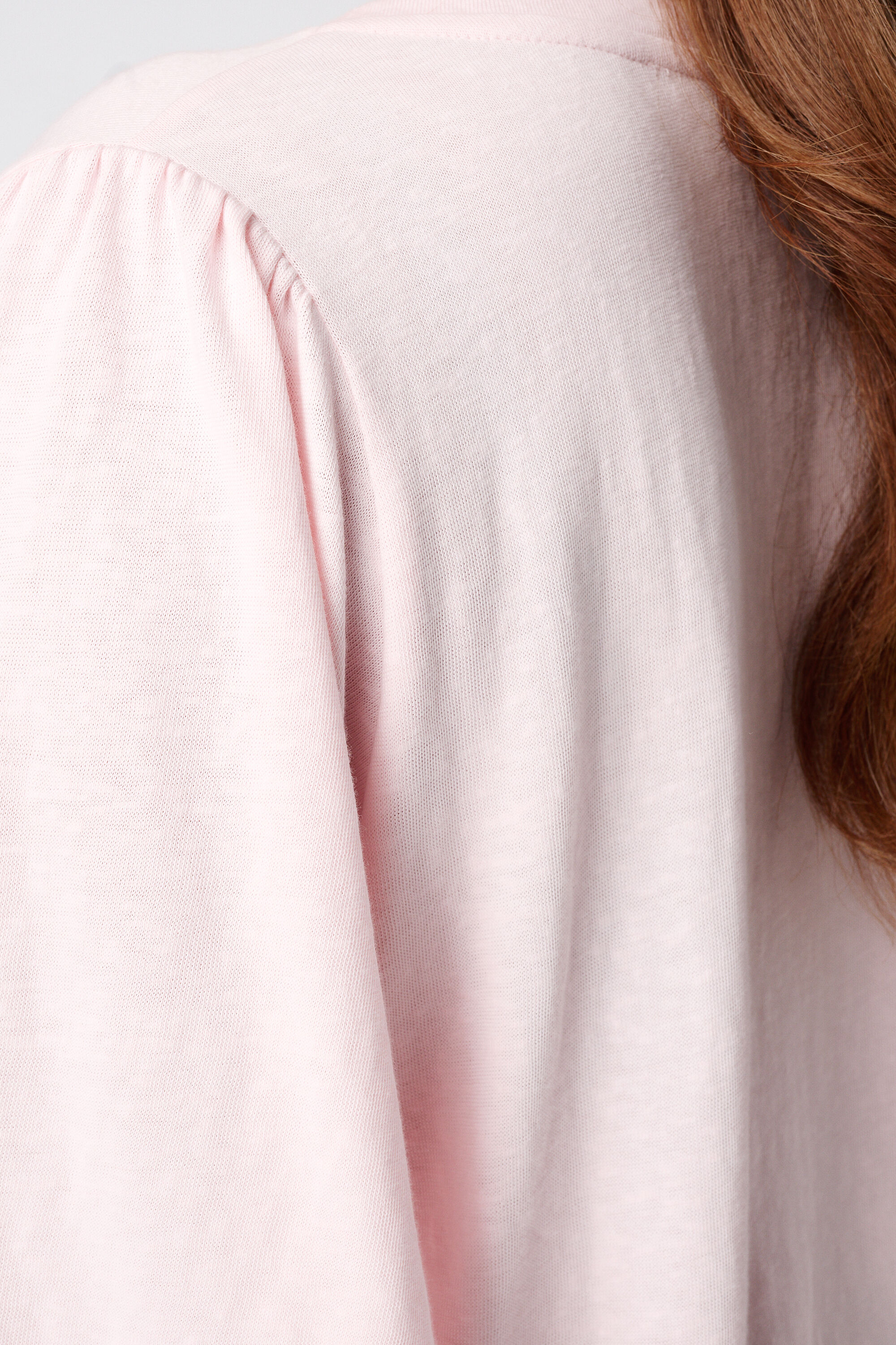 T shirt avec col en V image number 4