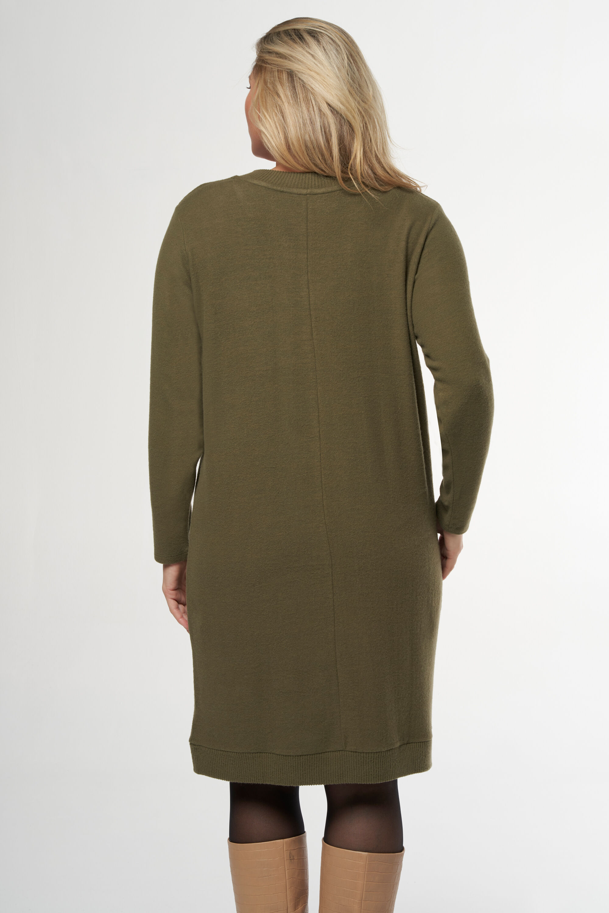 Robe ample en tissu doux image number 3