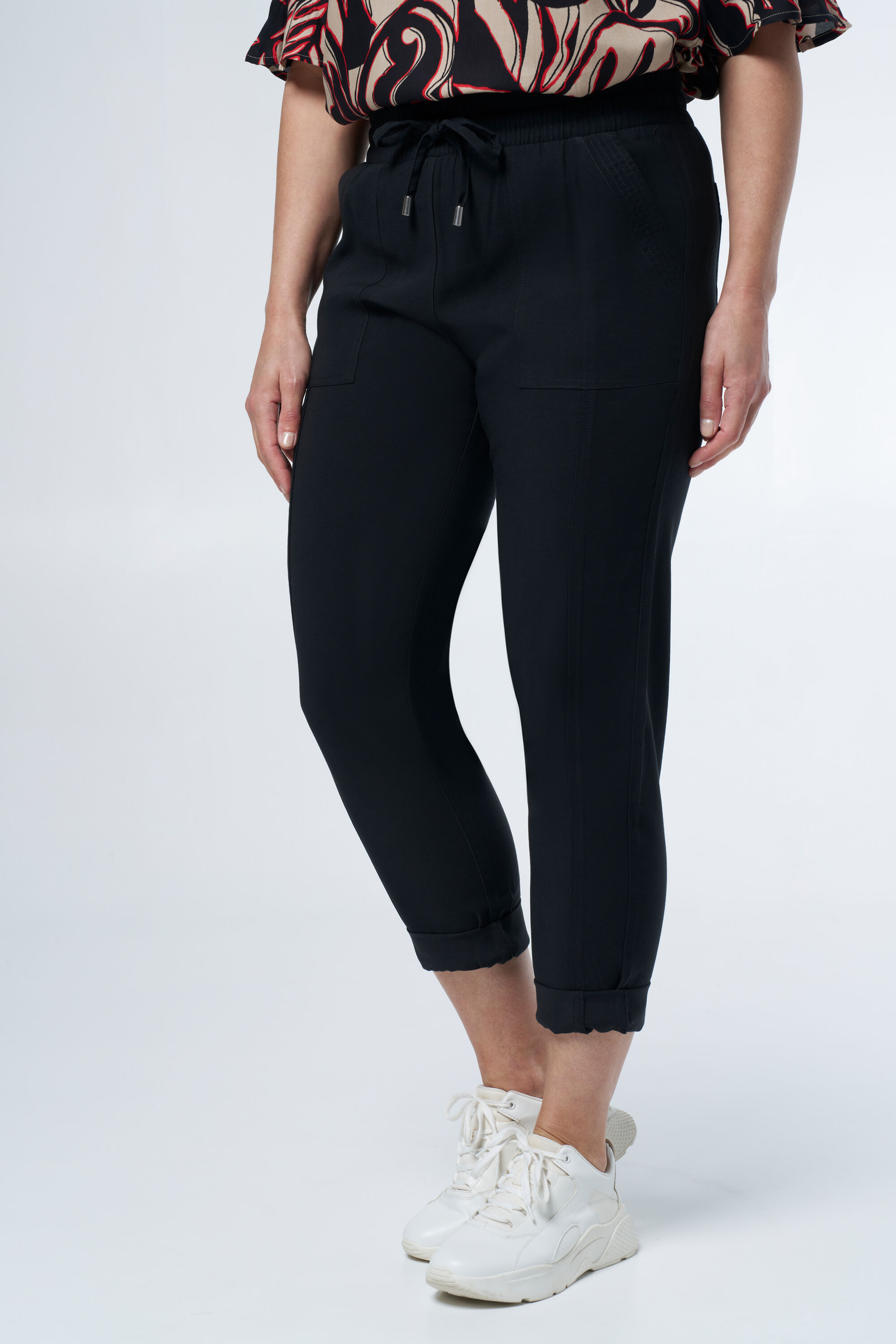 Pantalon avec cordon image number 5