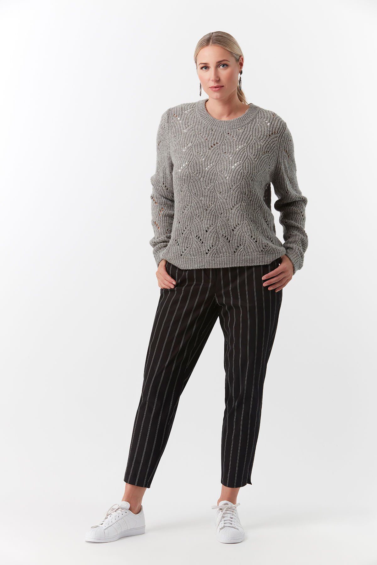 Pantalon ray&eacute; image number 6