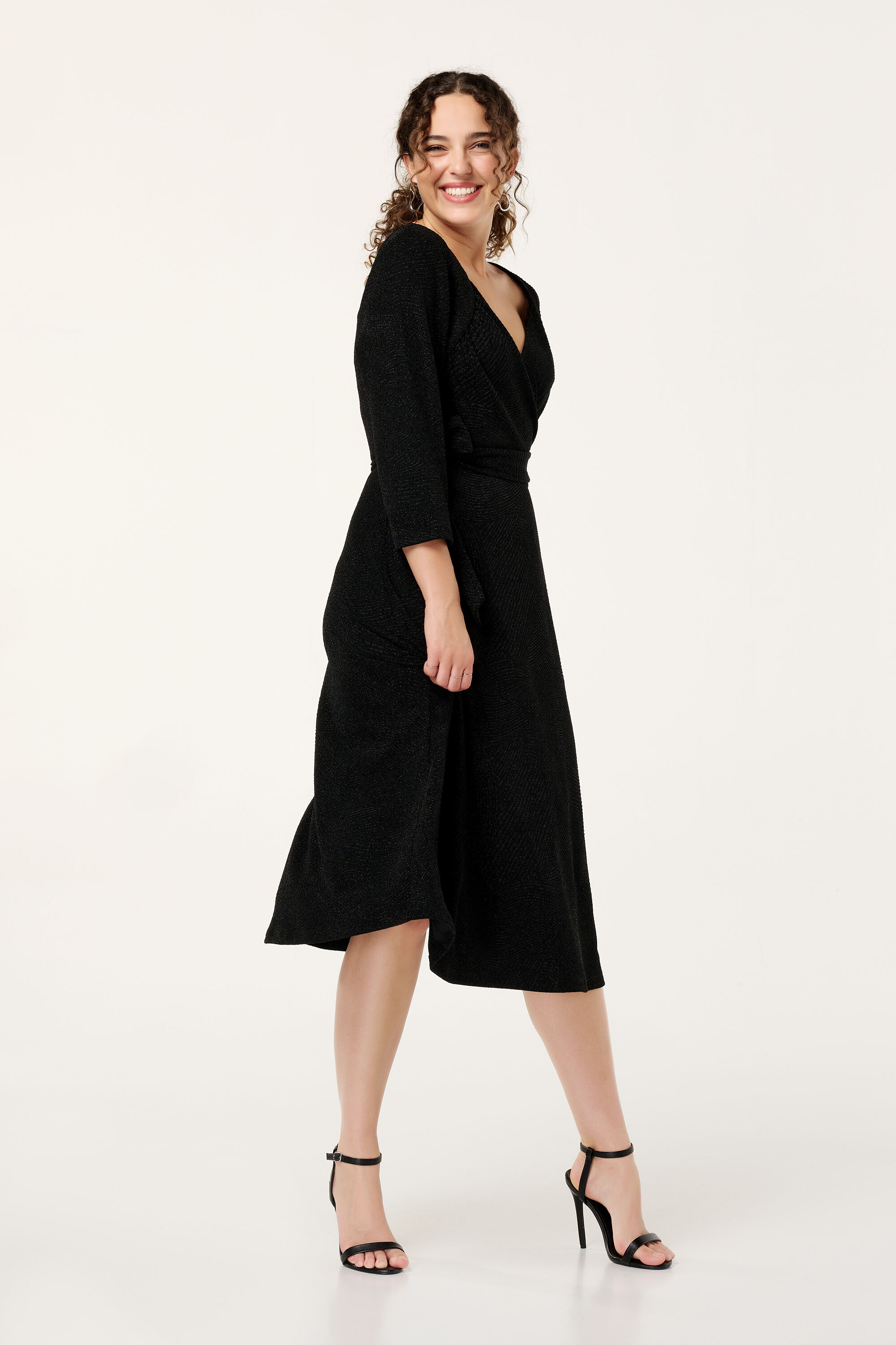 Robe midi &agrave; paillettes image number 5