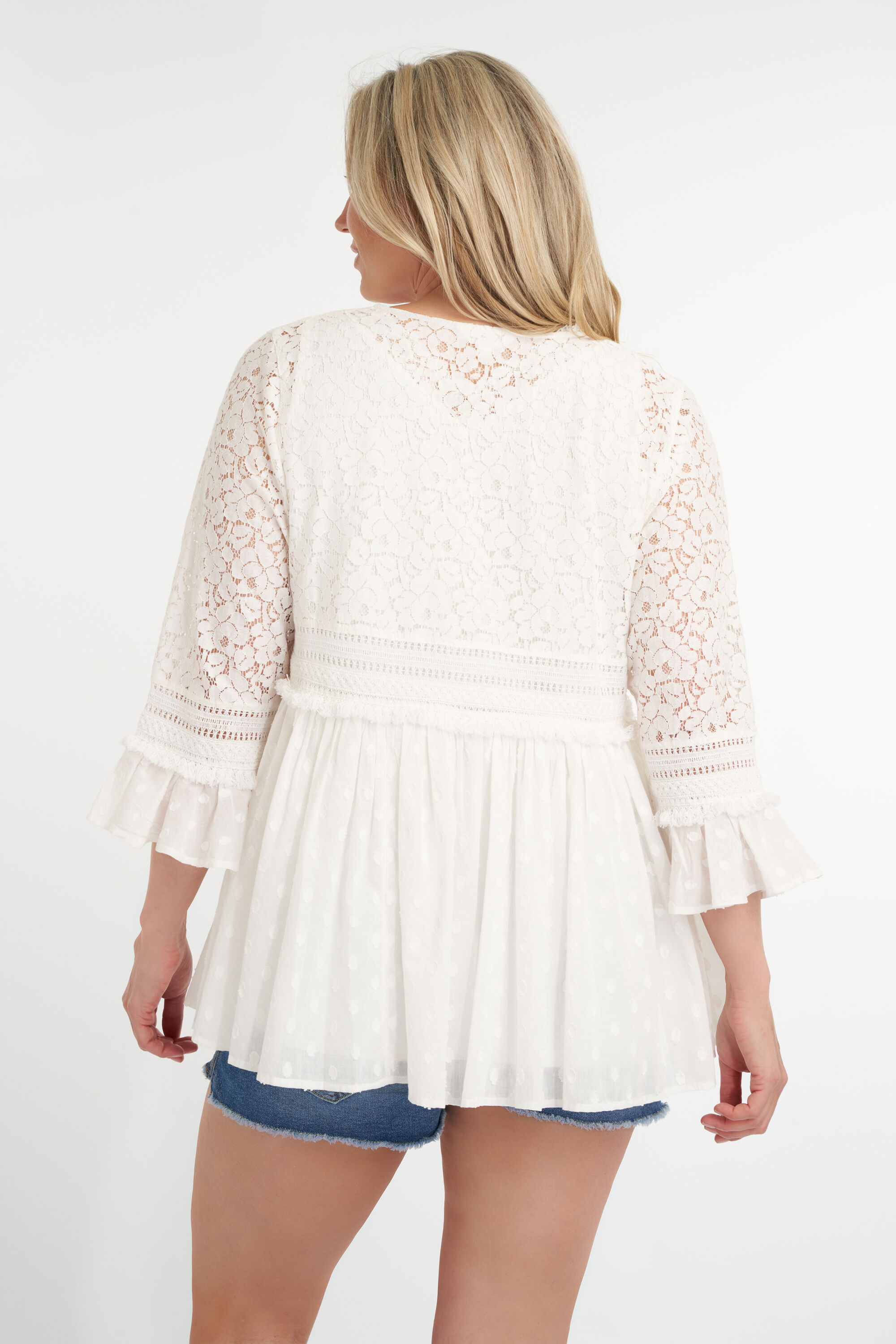 Chemisier en dentelle image number 3