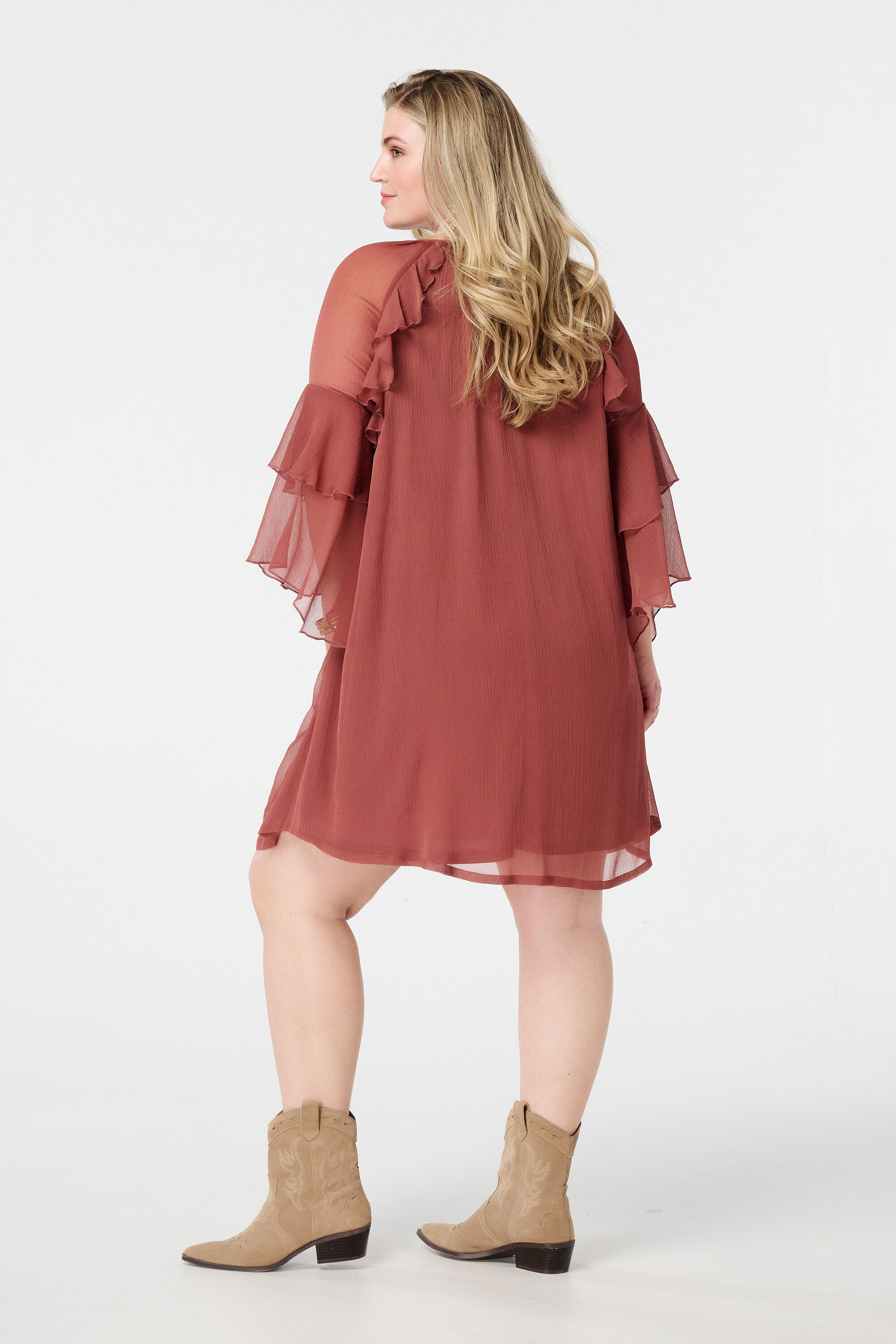 Robe &agrave; volants image number 3