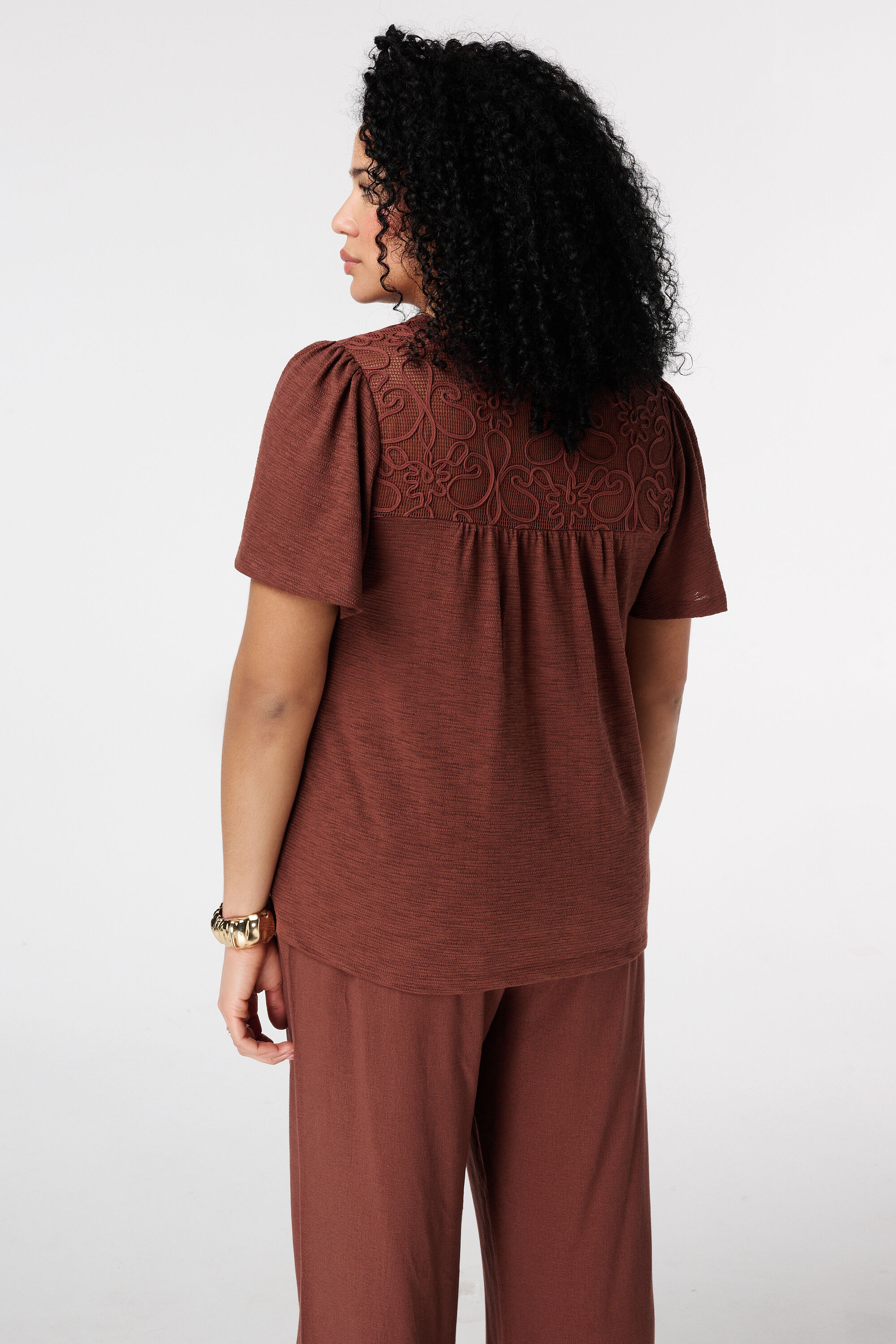 Top avec manches papillon image number 3