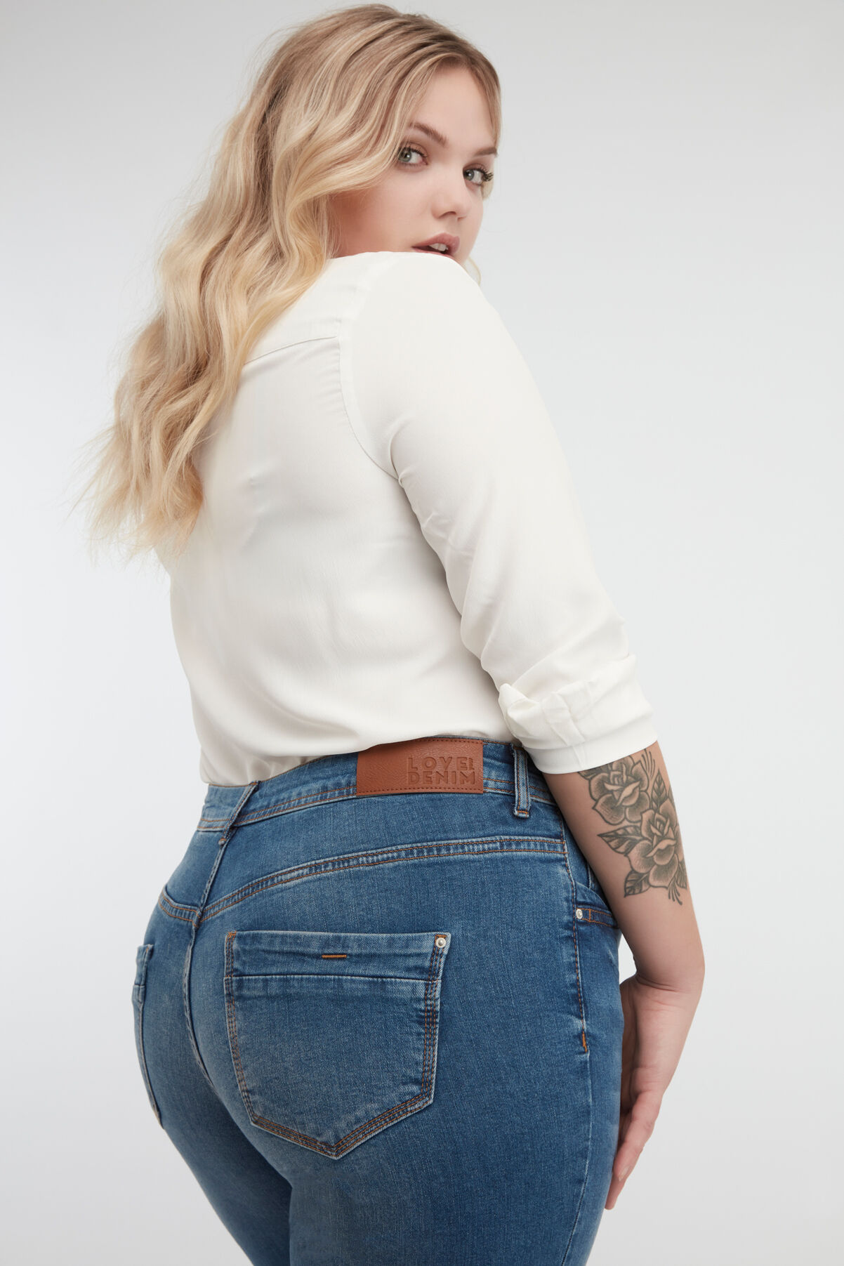 Jean coupe ample ROSE image number 4