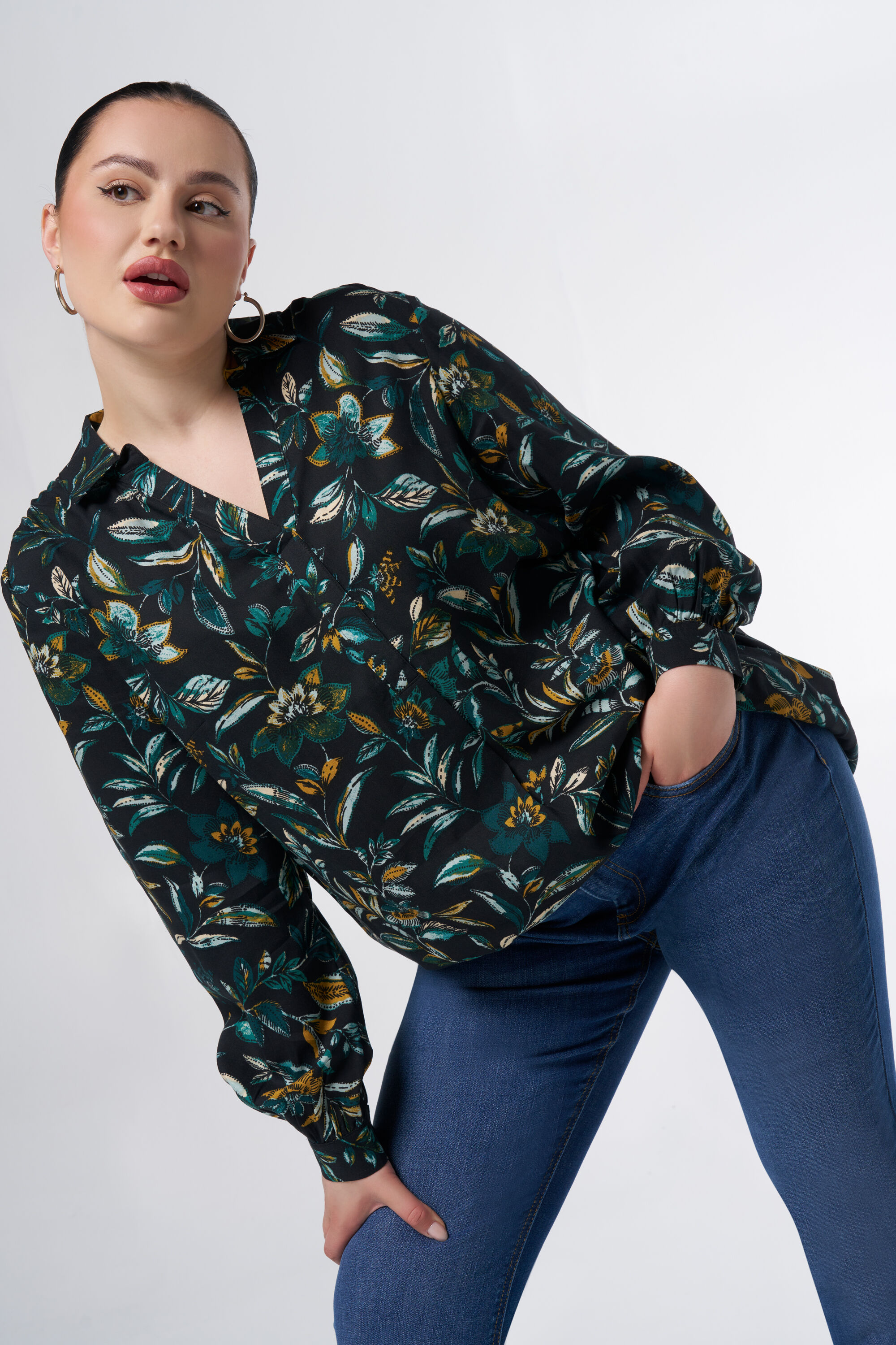 Achetez nos blouses et tuniques tendances en tailles 40 a 54 MS Mode