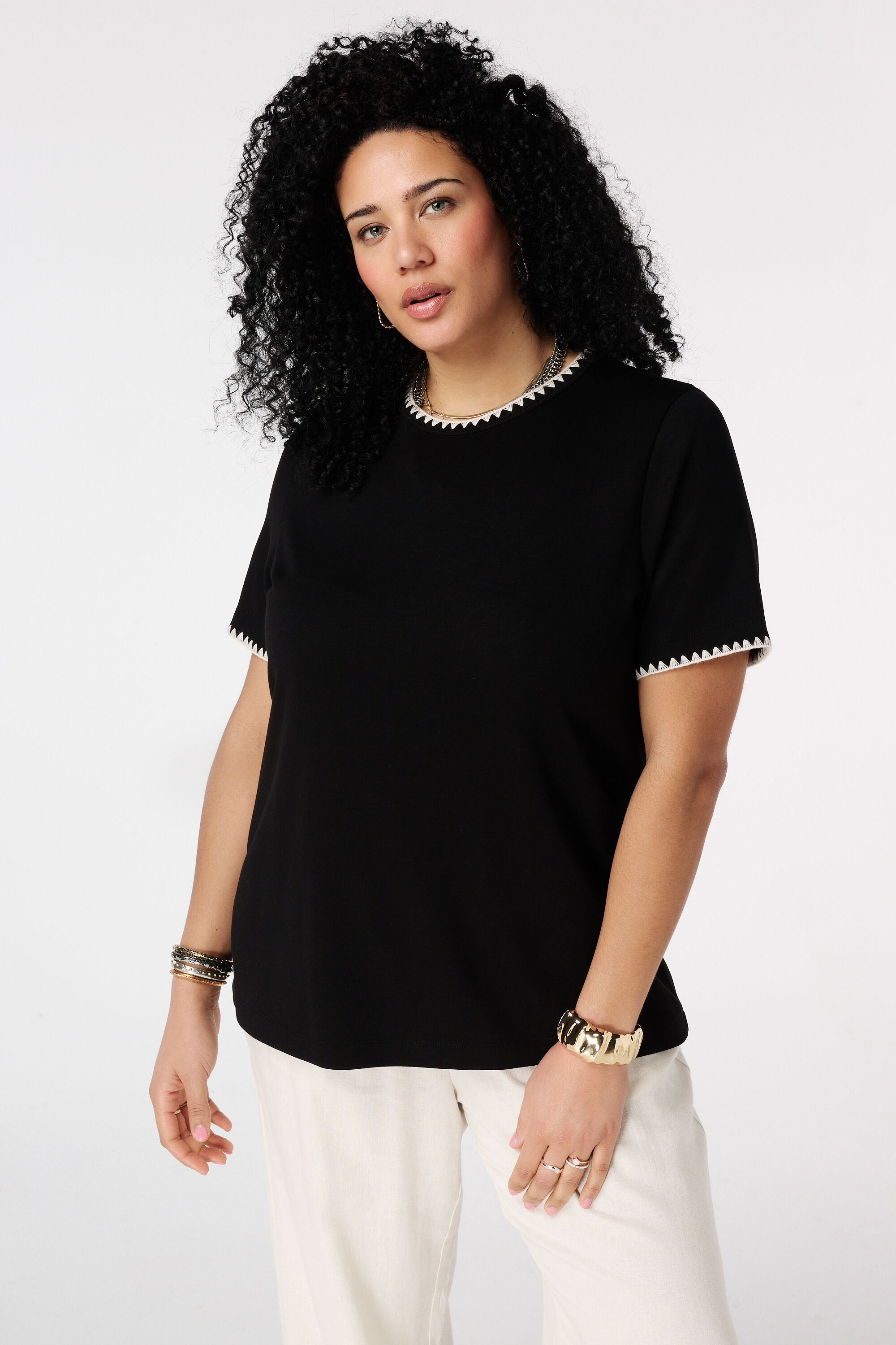 T-shirt avec finitions d&eacute;coratives image number 0