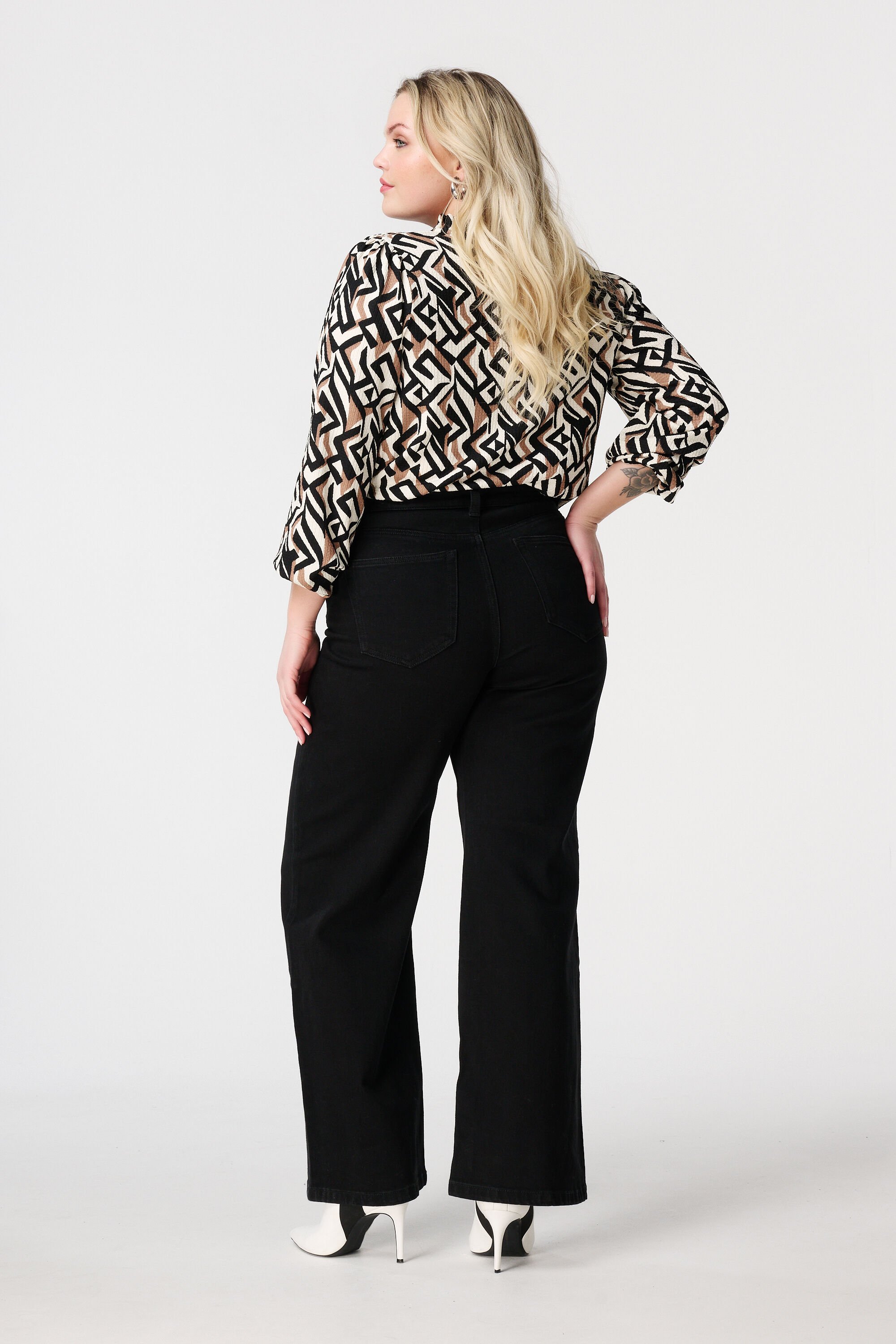 Jean &eacute;vas&eacute; IVY image number 3