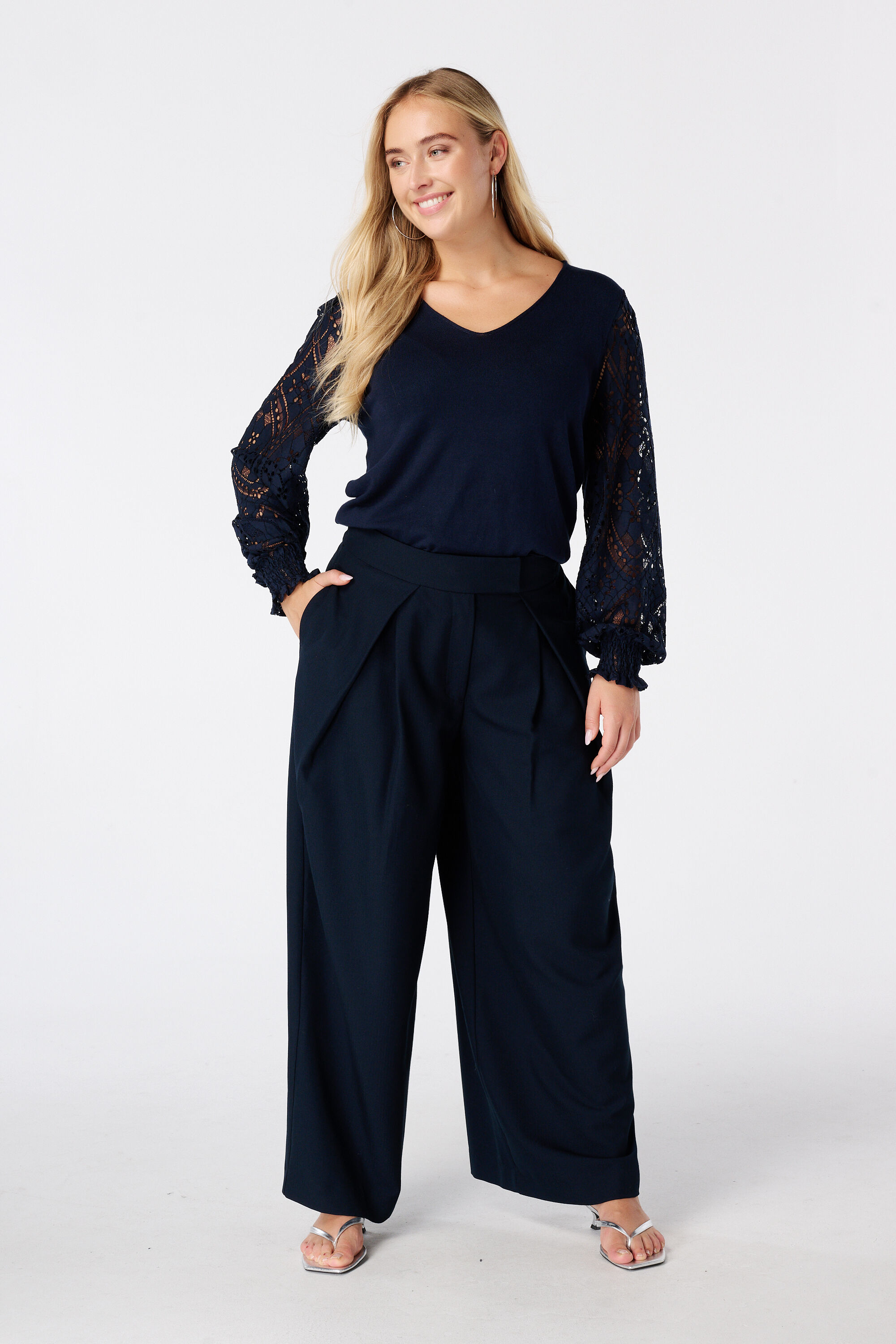 Pantalon large &agrave; plis