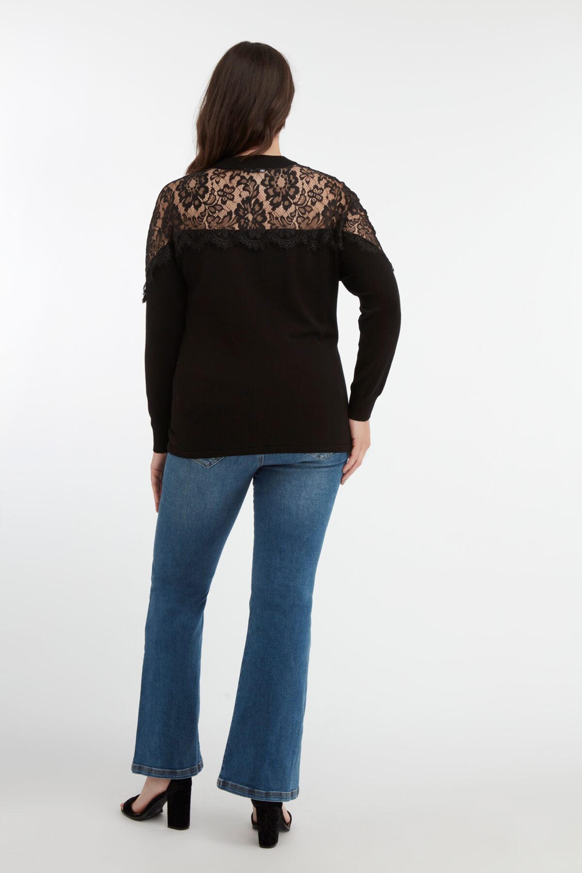 Pull avec dentelle image number 3