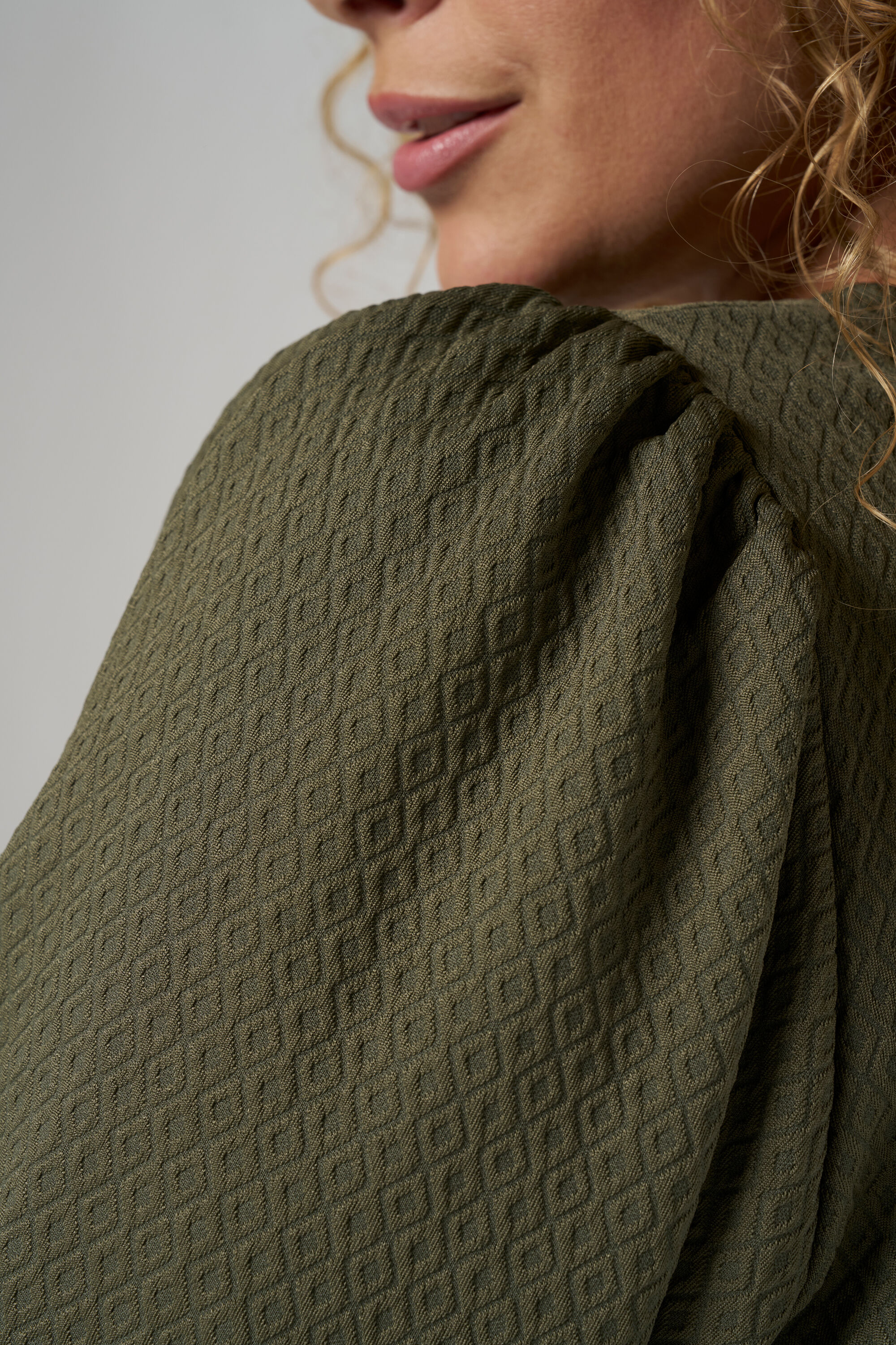 Top textur&eacute; image number 4