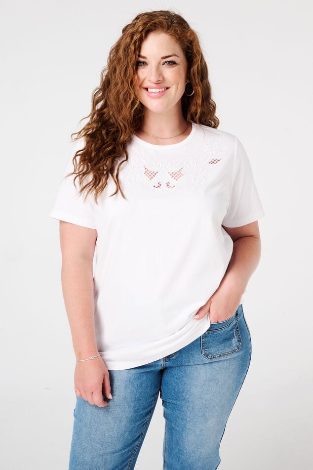 T-shirt avec broderie image number 0