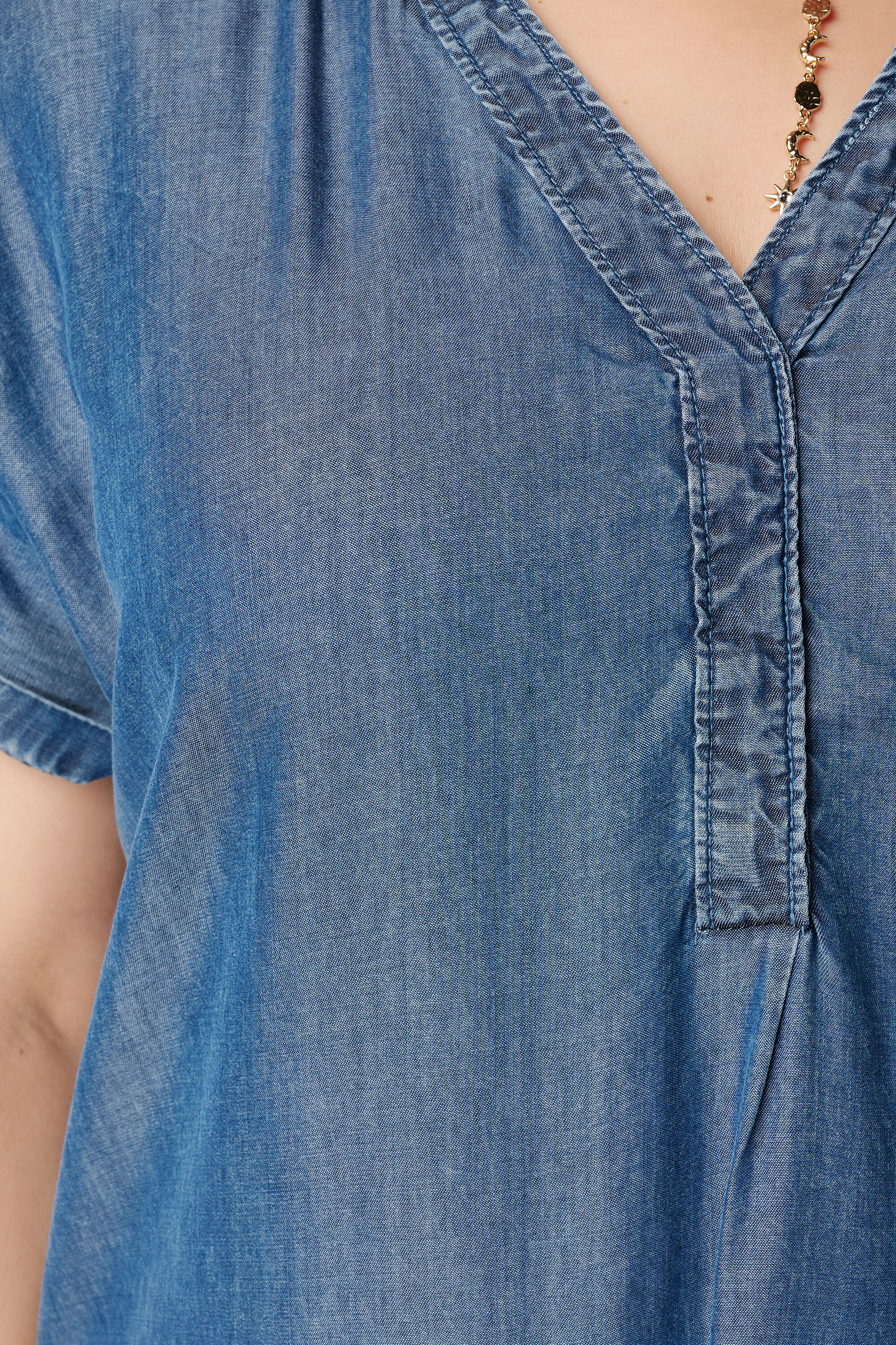 Robe en jean avec col en V image number 6