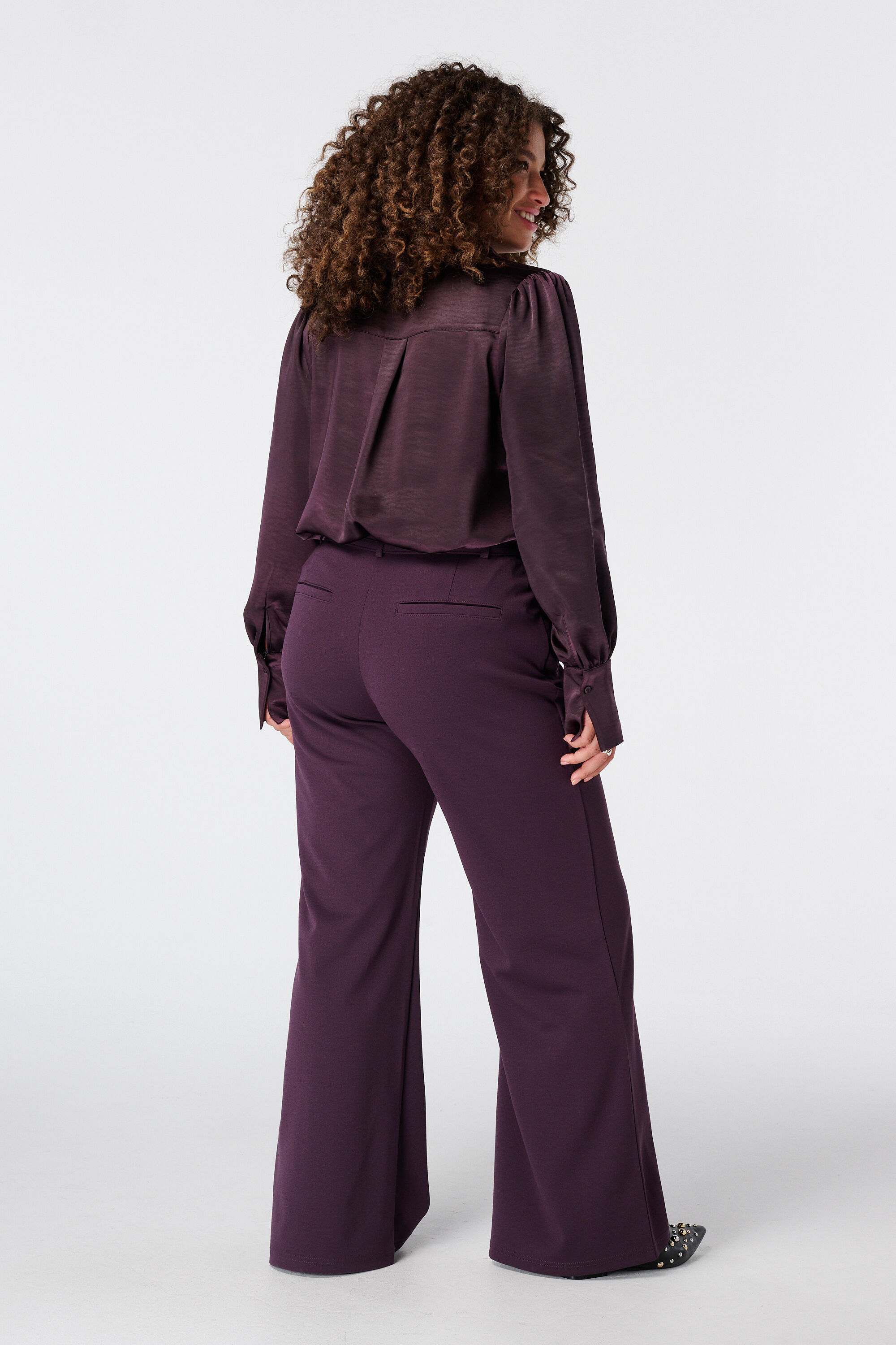 Pantalon droit avec ceinture image number 3
