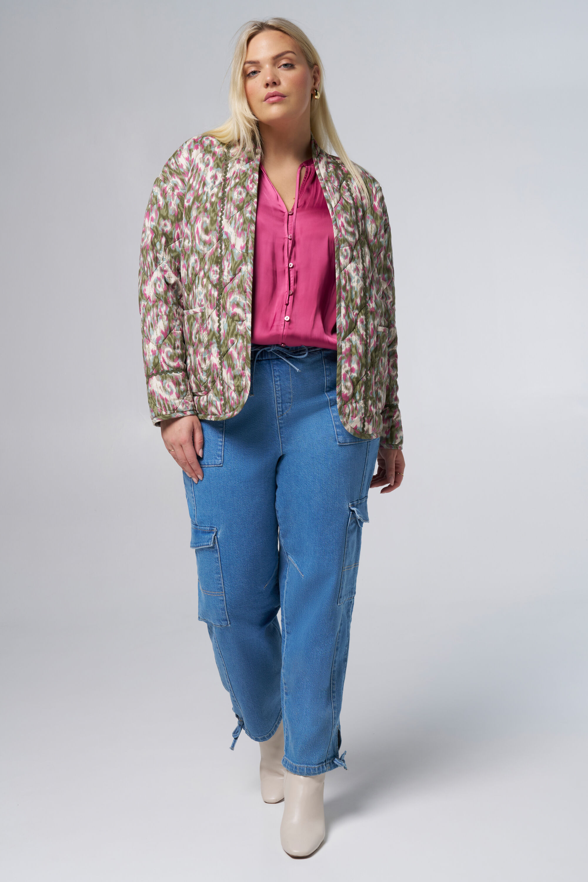 Pantalon cargo avec cordon image number 6