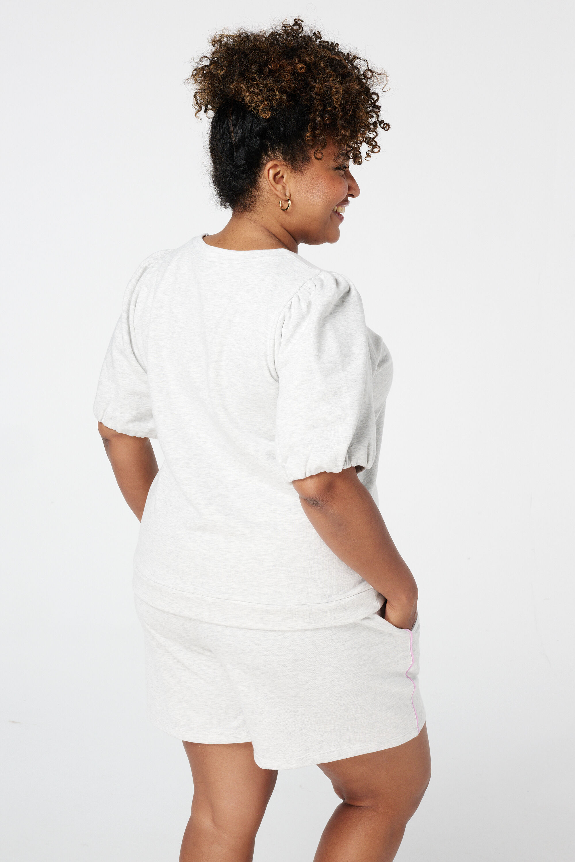 Sweat-shirt avec manches bouffantes image number 3