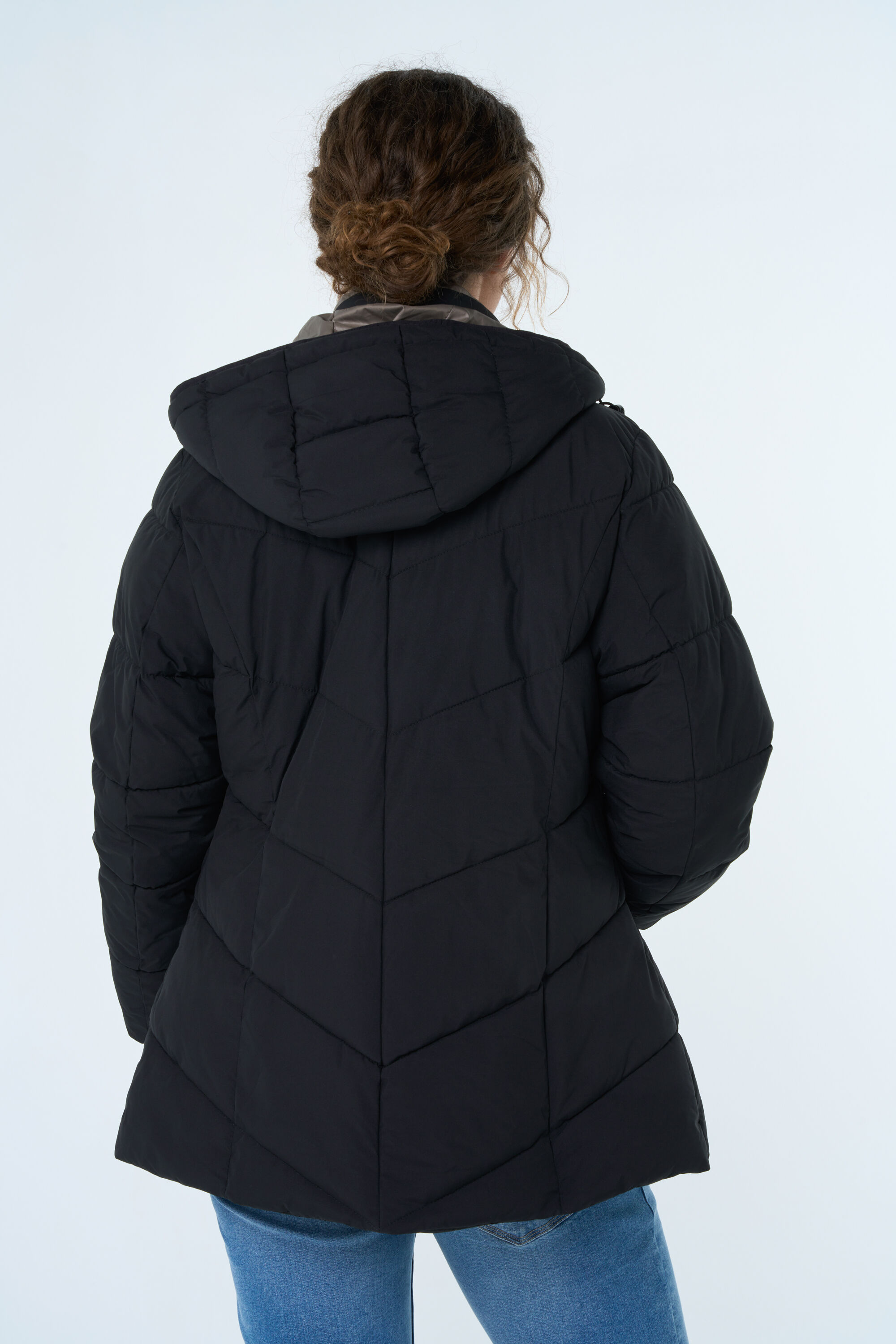 Veste matelass&eacute;e avec capuche image number 3