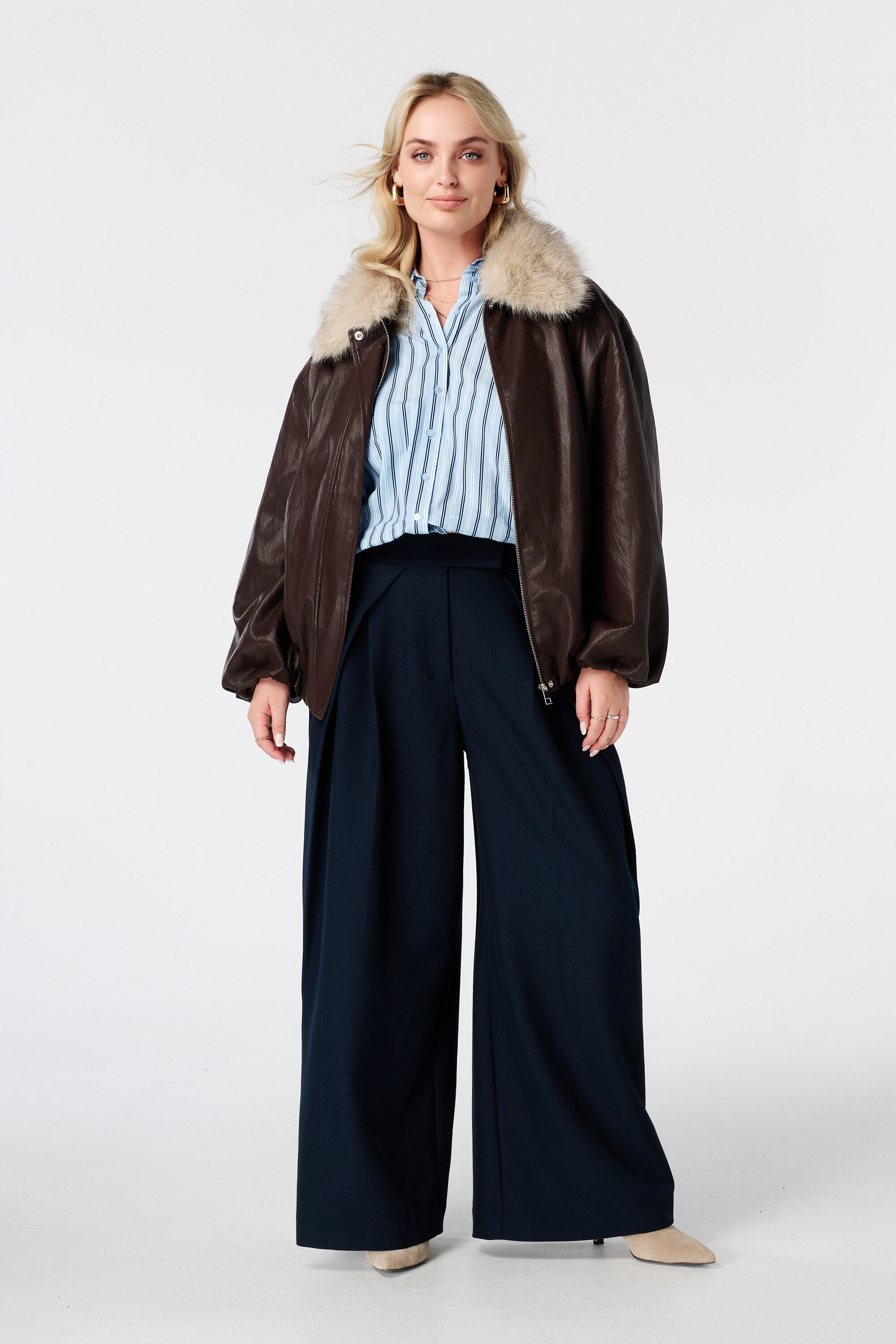 Veste bomber avec col en fausse fourrure image number 3