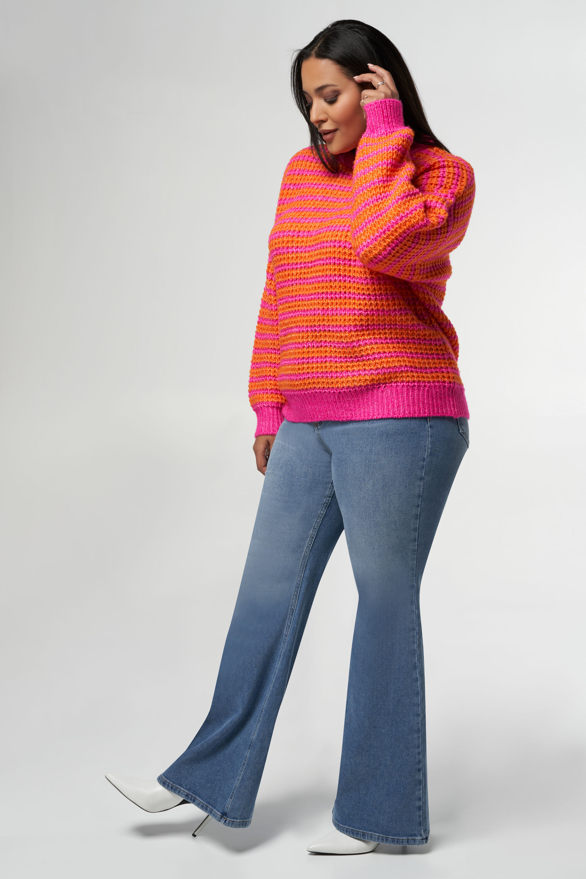 Pull en maille bicolore image number 5