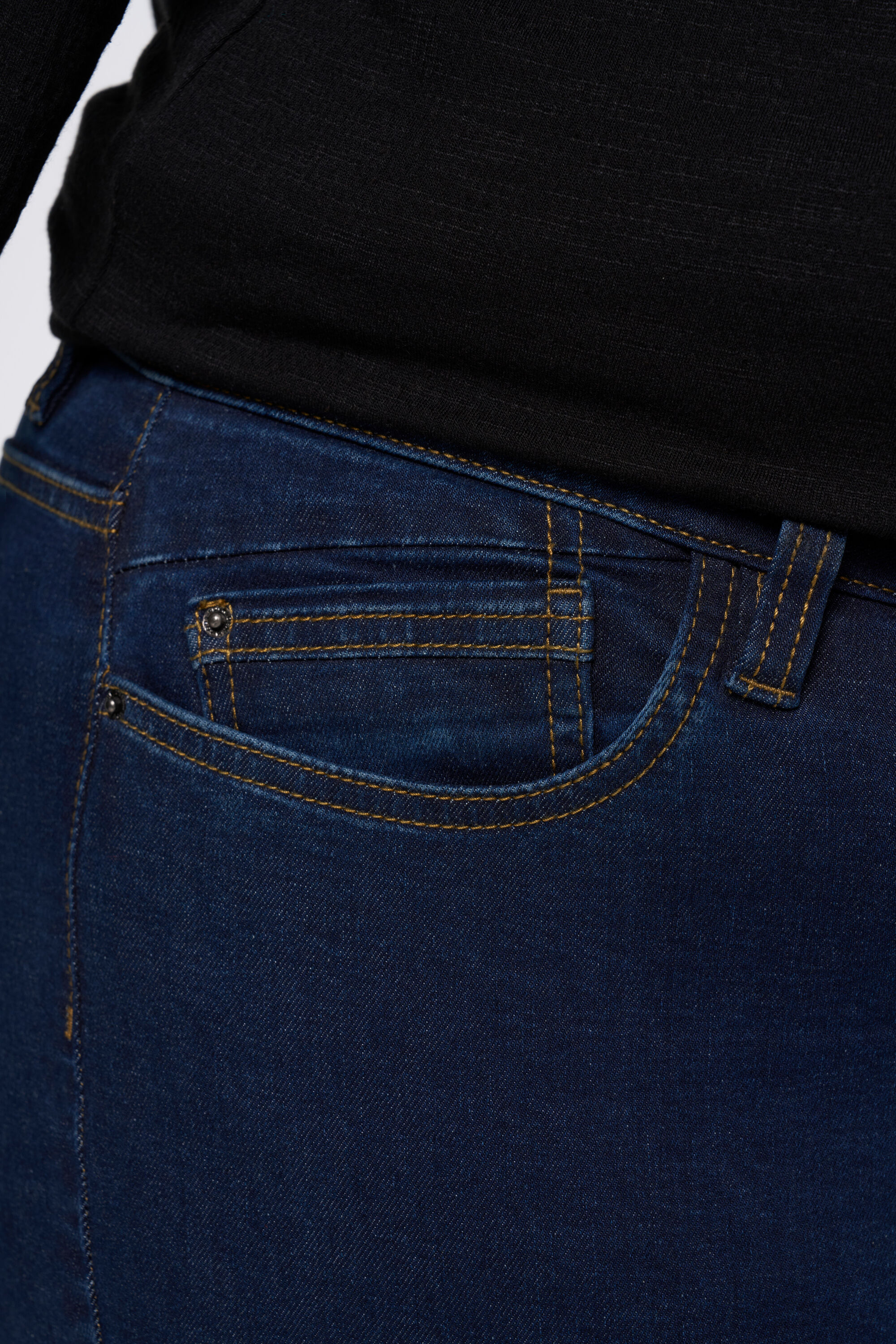 Jean slim IRIS avec stretch image number 4