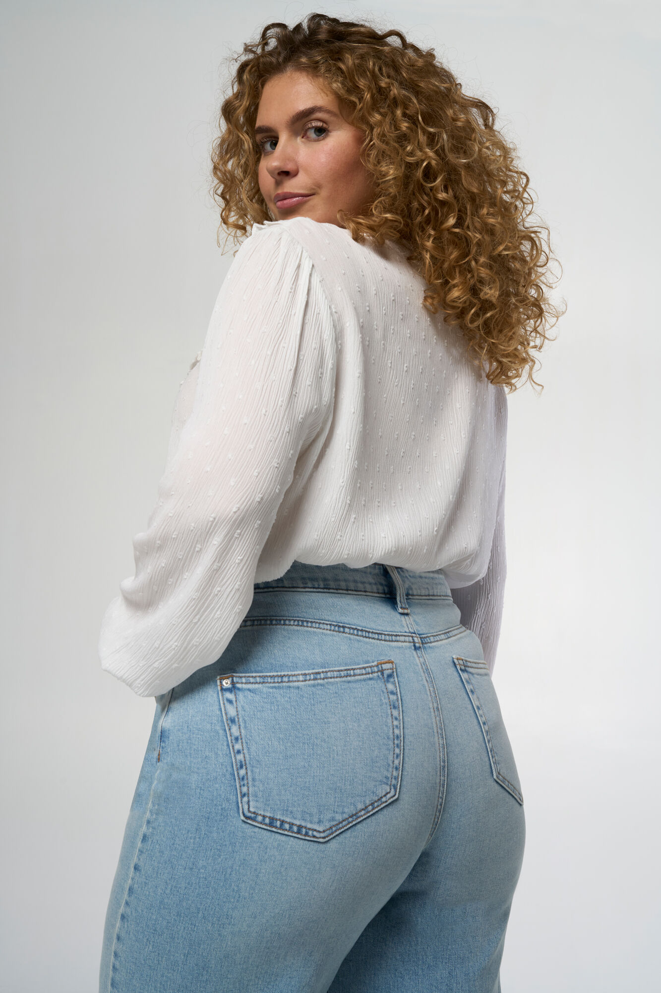 Jean &eacute;vas&eacute; IVY image number 4