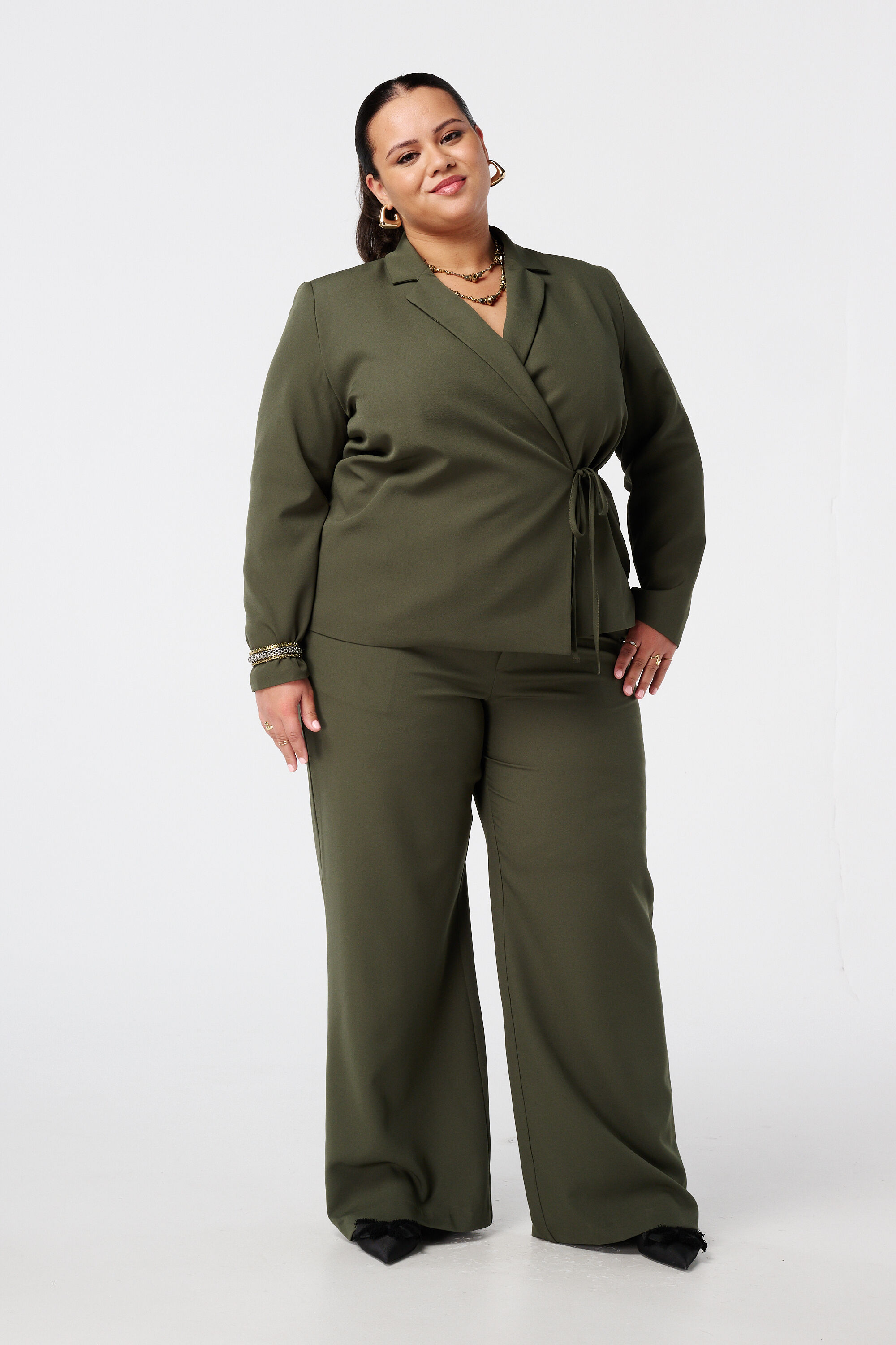 Blazer &agrave; revers avec ceinture &agrave; nouer image number 5