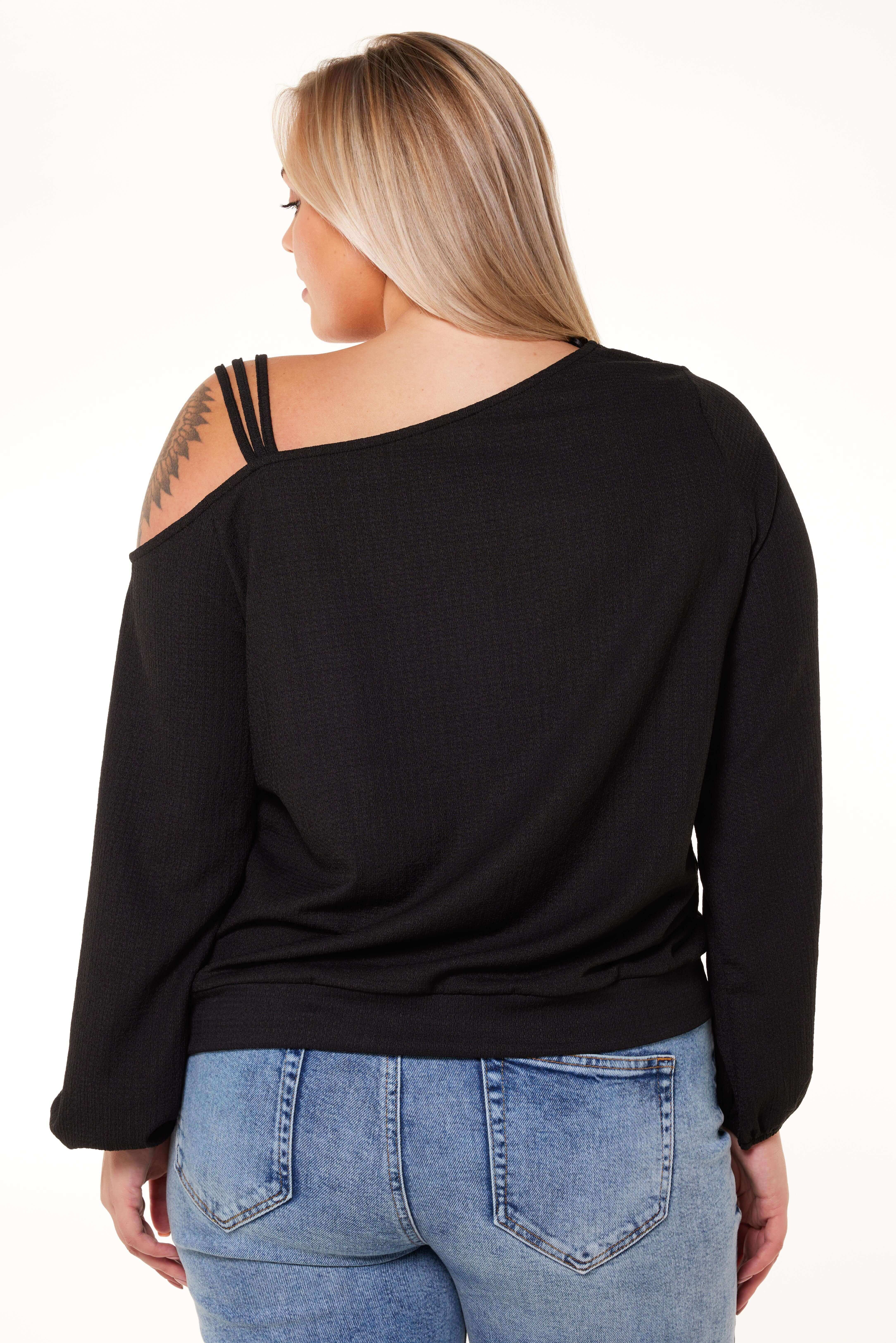 Pull &agrave; une &eacute;paule d&eacute;nud&eacute;e image number 3