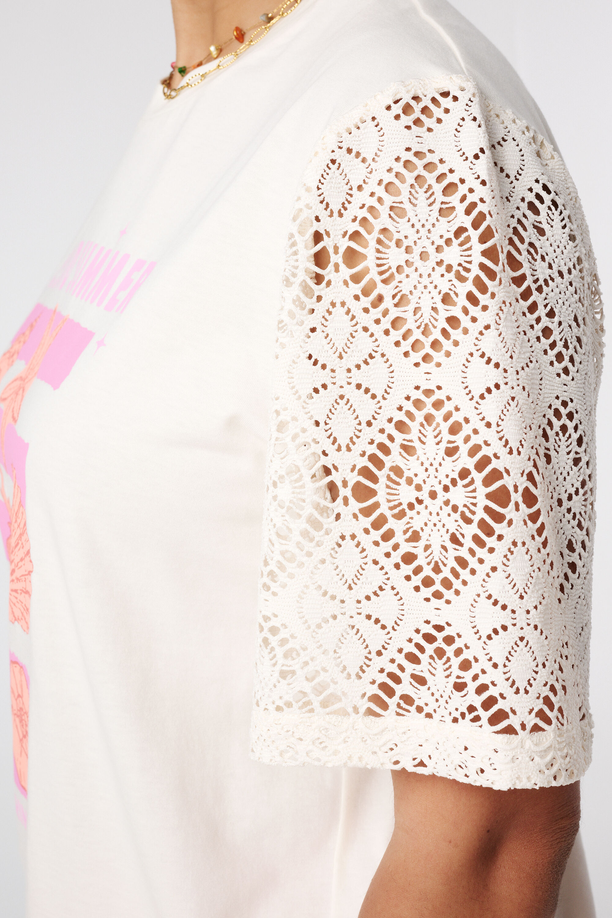 T-shirt &agrave; manches brod&eacute;es image number 6