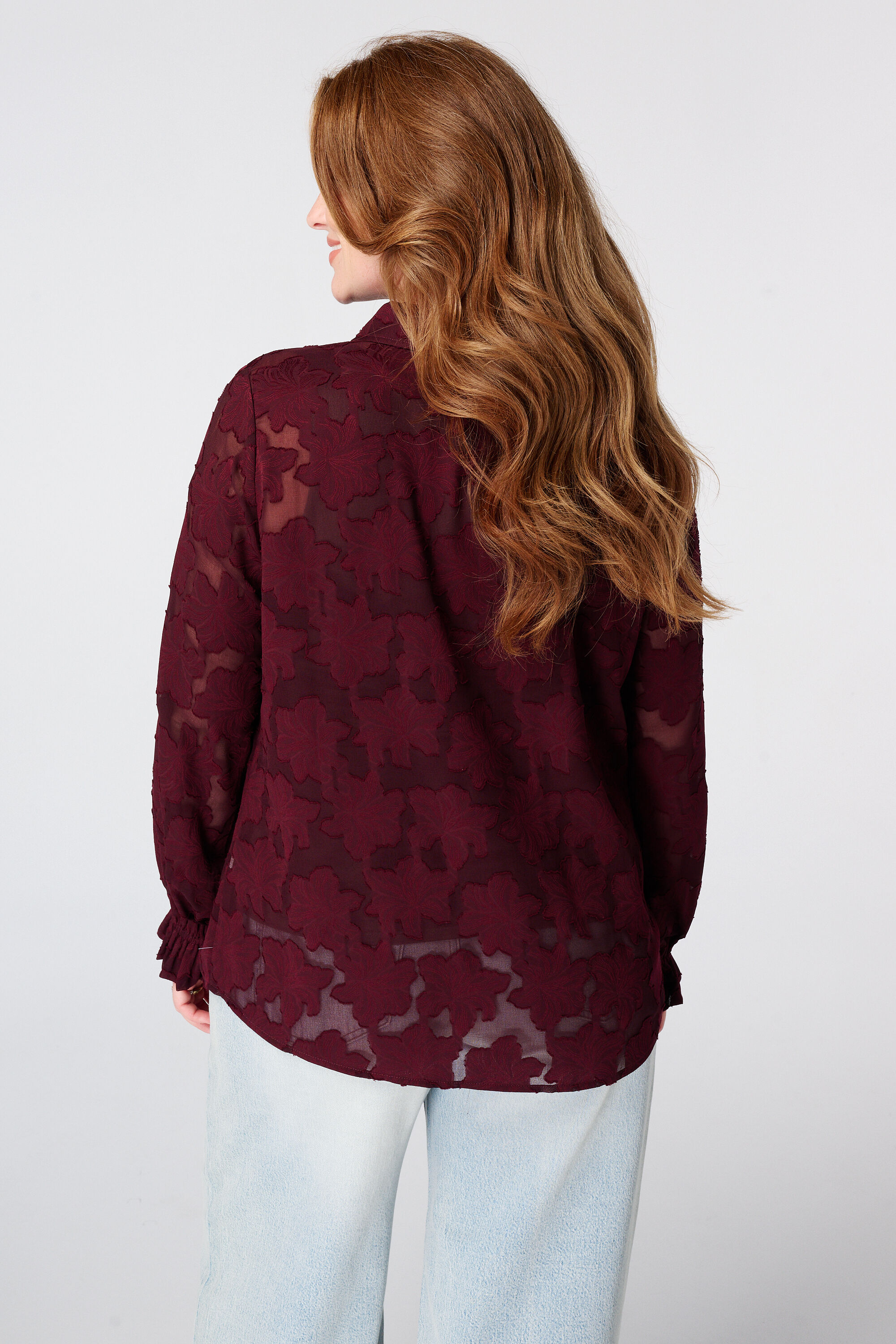 Blouse transparente &agrave; motif floral image number 3